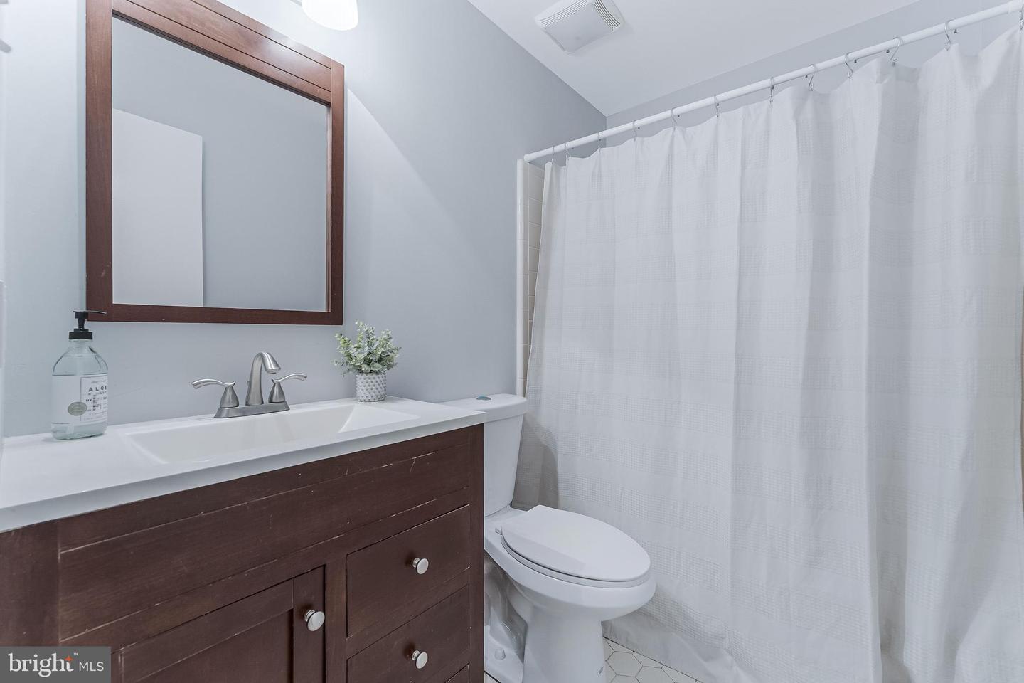 2066 LAKE AUDUBON CT, RESTON, Virginia 20191, 4 Bedrooms Bedrooms, ,3 BathroomsBathrooms,Residential,For sale,2066 LAKE AUDUBON CT,VAFX2245374 MLS # VAFX2245374
