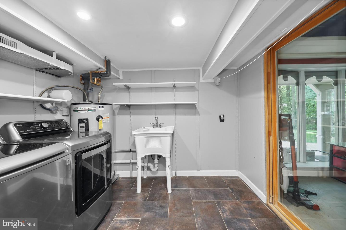 8328 RIVER RD, FREDERICKSBURG, Virginia 22407, 4 Bedrooms Bedrooms, ,3 BathroomsBathrooms,Residential,For sale,8328 RIVER RD,VASP2033706 MLS # VASP2033706