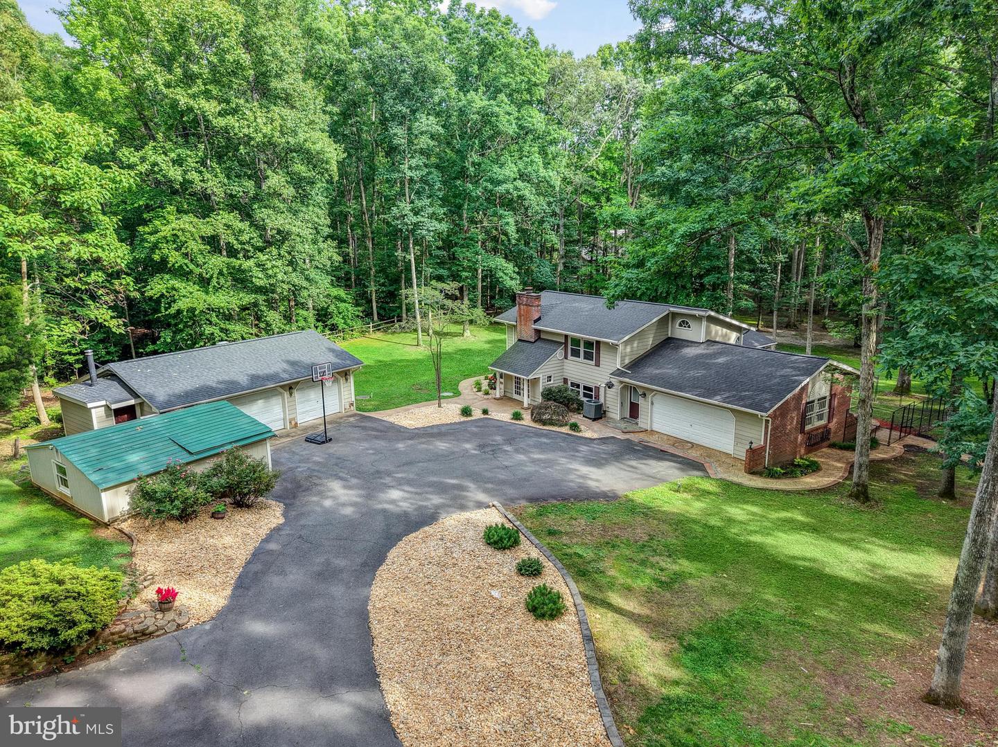 8328 RIVER RD, FREDERICKSBURG, Virginia 22407, 4 Bedrooms Bedrooms, ,3 BathroomsBathrooms,Residential,For sale,8328 RIVER RD,VASP2033706 MLS # VASP2033706