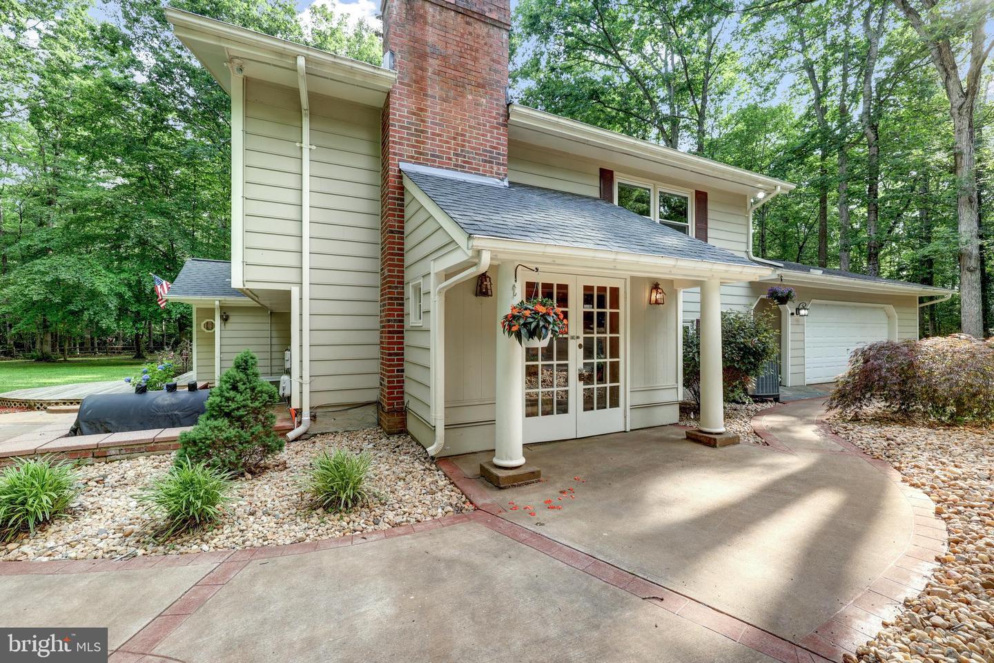 8328 RIVER RD, FREDERICKSBURG, Virginia 22407, 4 Bedrooms Bedrooms, ,3 BathroomsBathrooms,Residential,For sale,8328 RIVER RD,VASP2033706 MLS # VASP2033706