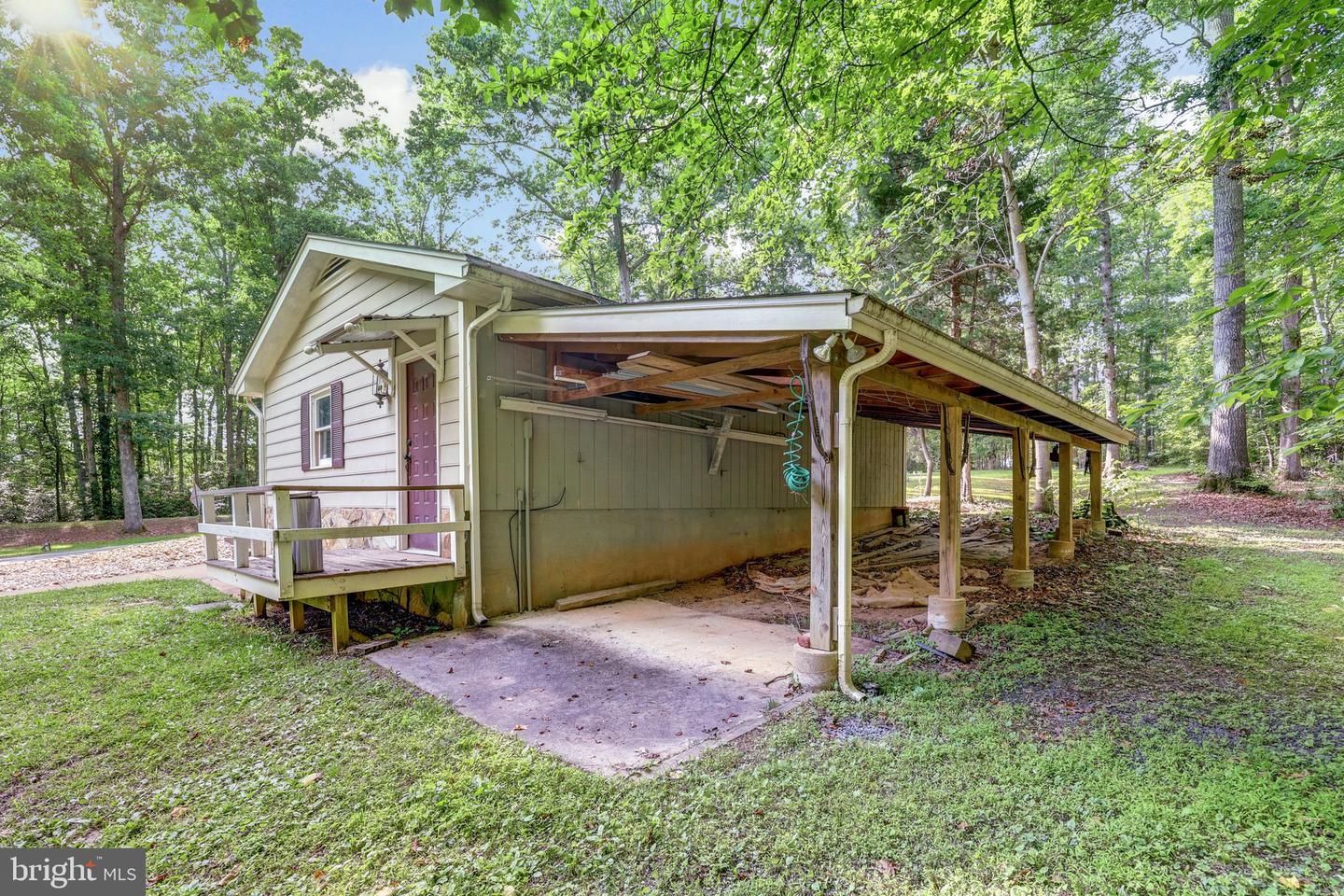 8328 RIVER RD, FREDERICKSBURG, Virginia 22407, 4 Bedrooms Bedrooms, ,3 BathroomsBathrooms,Residential,For sale,8328 RIVER RD,VASP2033706 MLS # VASP2033706