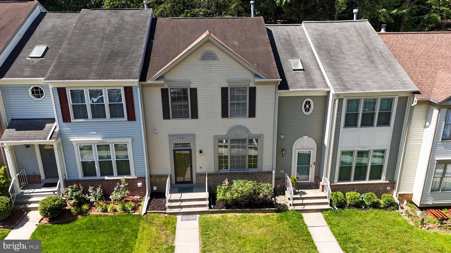 7267 OLDE LANTERN WAY, SPRINGFIELD, Virginia 22152, 3 Bedrooms Bedrooms, ,3 BathroomsBathrooms,Residential,For sale,7267 OLDE LANTERN WAY,VAFX2245908 MLS # VAFX2245908