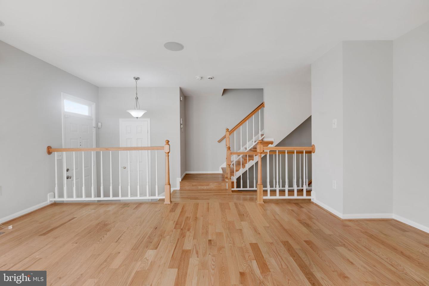 7267 OLDE LANTERN WAY, SPRINGFIELD, Virginia 22152, 3 Bedrooms Bedrooms, ,3 BathroomsBathrooms,Residential,For sale,7267 OLDE LANTERN WAY,VAFX2245908 MLS # VAFX2245908