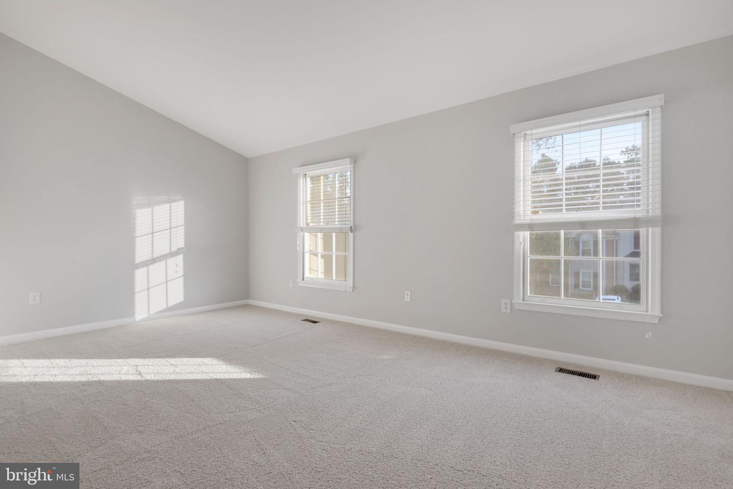 7267 OLDE LANTERN WAY, SPRINGFIELD, Virginia 22152, 3 Bedrooms Bedrooms, ,3 BathroomsBathrooms,Residential,For sale,7267 OLDE LANTERN WAY,VAFX2245908 MLS # VAFX2245908