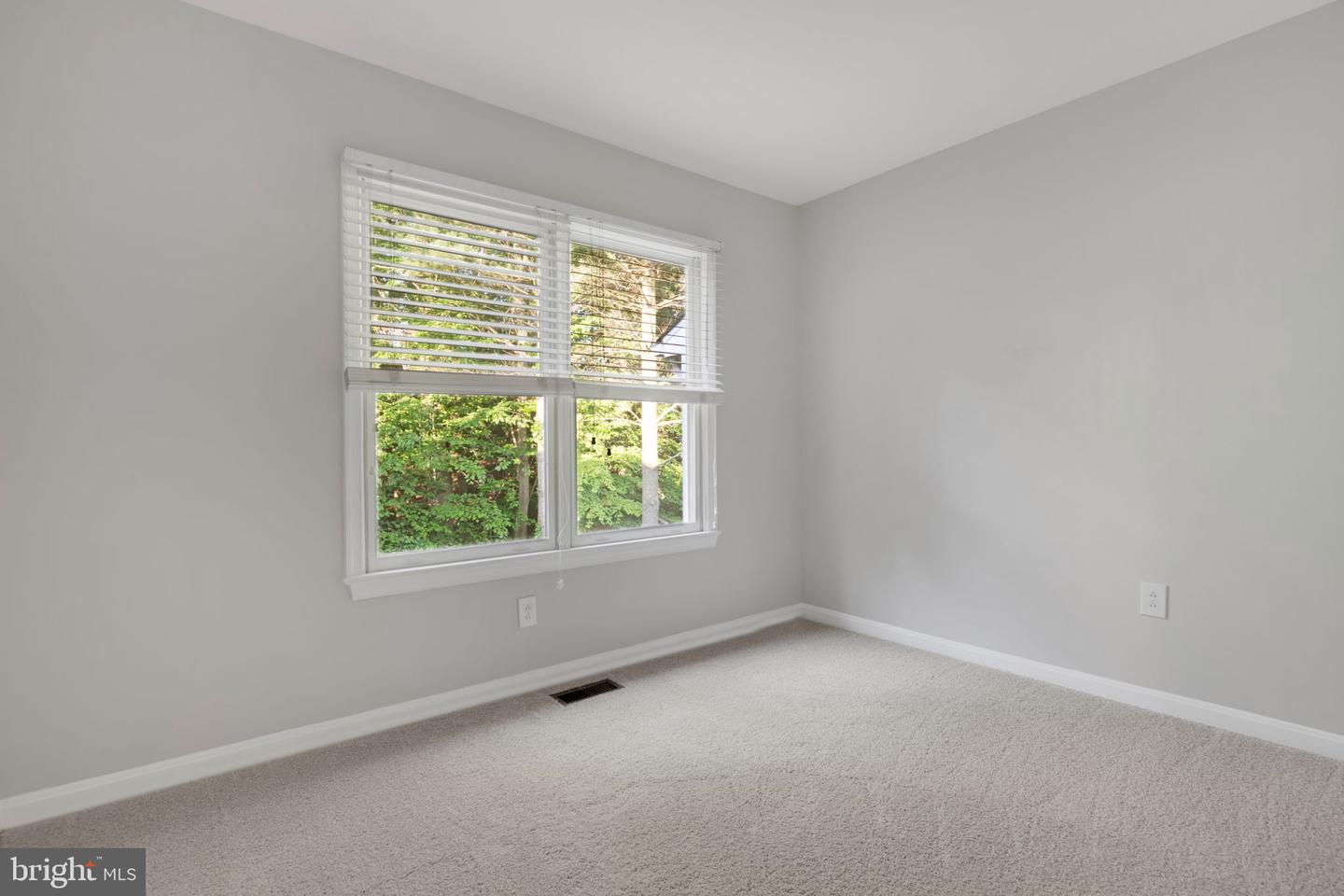 7267 OLDE LANTERN WAY, SPRINGFIELD, Virginia 22152, 3 Bedrooms Bedrooms, ,3 BathroomsBathrooms,Residential,For sale,7267 OLDE LANTERN WAY,VAFX2245908 MLS # VAFX2245908
