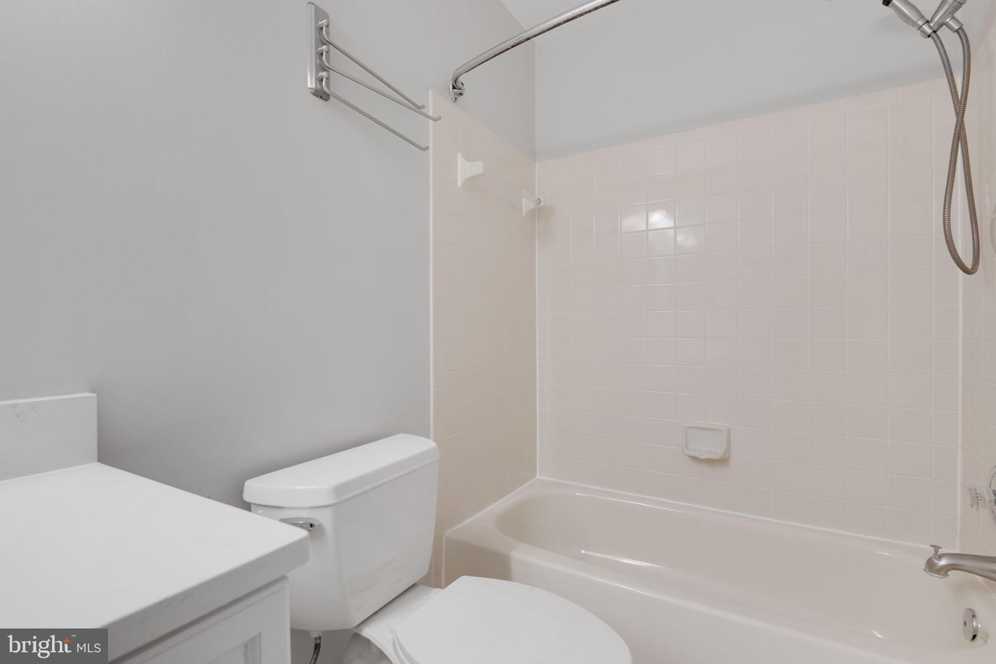 7267 OLDE LANTERN WAY, SPRINGFIELD, Virginia 22152, 3 Bedrooms Bedrooms, ,3 BathroomsBathrooms,Residential,For sale,7267 OLDE LANTERN WAY,VAFX2245908 MLS # VAFX2245908
