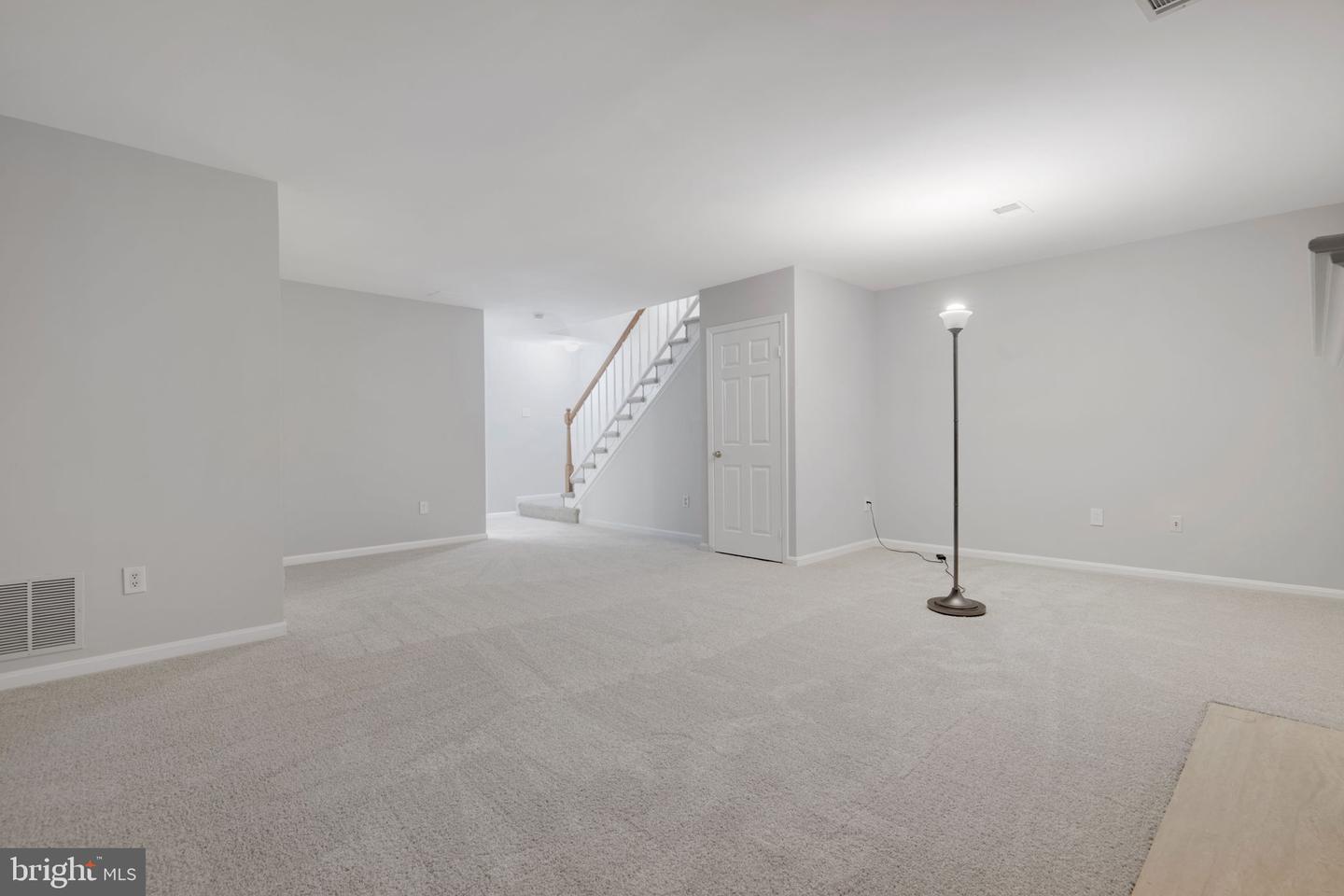 7267 OLDE LANTERN WAY, SPRINGFIELD, Virginia 22152, 3 Bedrooms Bedrooms, ,3 BathroomsBathrooms,Residential,For sale,7267 OLDE LANTERN WAY,VAFX2245908 MLS # VAFX2245908