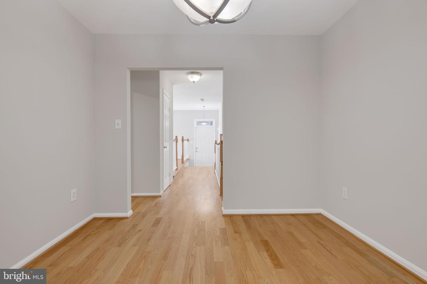 7267 OLDE LANTERN WAY, SPRINGFIELD, Virginia 22152, 3 Bedrooms Bedrooms, ,3 BathroomsBathrooms,Residential,For sale,7267 OLDE LANTERN WAY,VAFX2245908 MLS # VAFX2245908