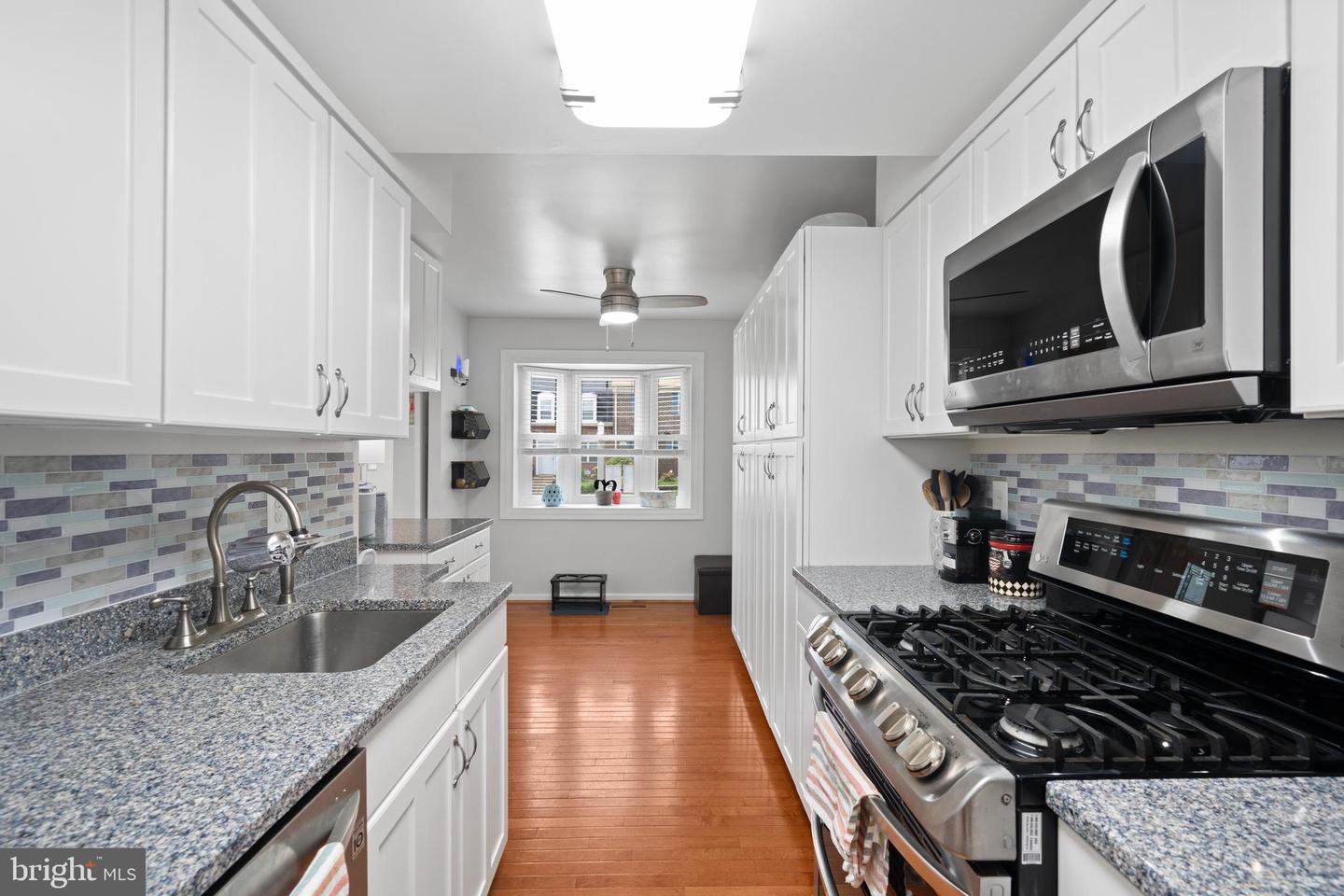 9867 LAKEPOINTE DR, BURKE, Virginia 22015, 3 Bedrooms Bedrooms, ,2 BathroomsBathrooms,Residential,For sale,9867 LAKEPOINTE DR,VAFX2246104 MLS # VAFX2246104