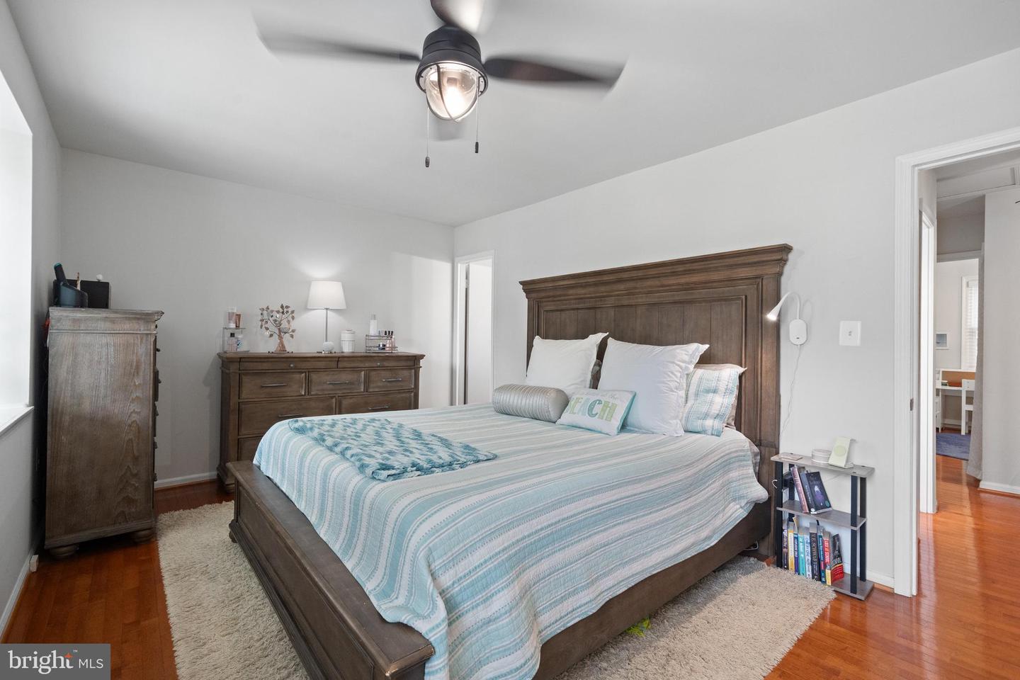 9867 LAKEPOINTE DR, BURKE, Virginia 22015, 3 Bedrooms Bedrooms, ,2 BathroomsBathrooms,Residential,For sale,9867 LAKEPOINTE DR,VAFX2246104 MLS # VAFX2246104