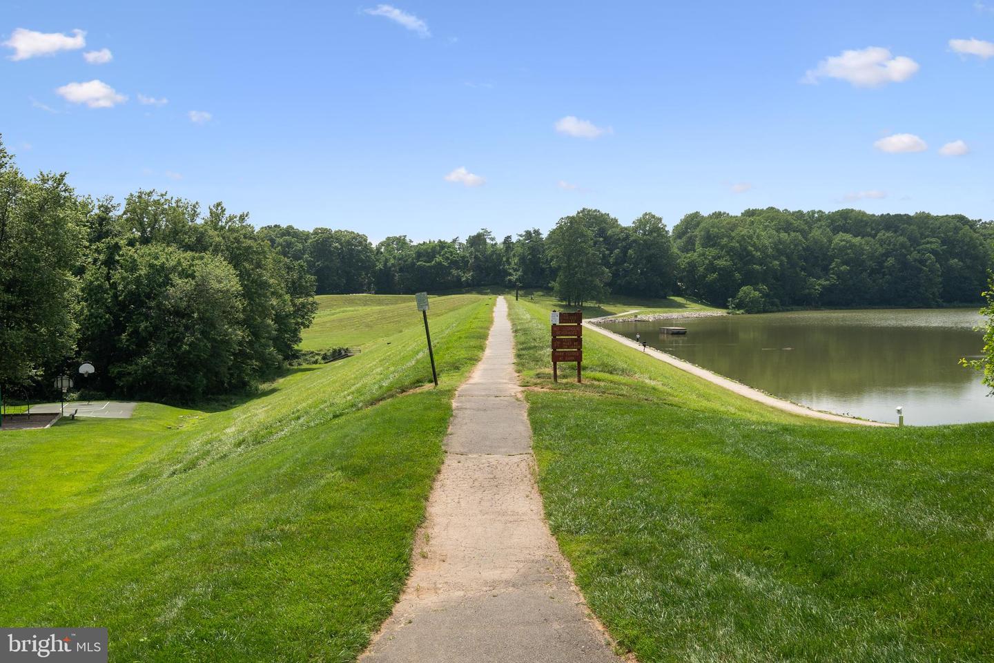 9867 LAKEPOINTE DR, BURKE, Virginia 22015, 3 Bedrooms Bedrooms, ,2 BathroomsBathrooms,Residential,For sale,9867 LAKEPOINTE DR,VAFX2246104 MLS # VAFX2246104