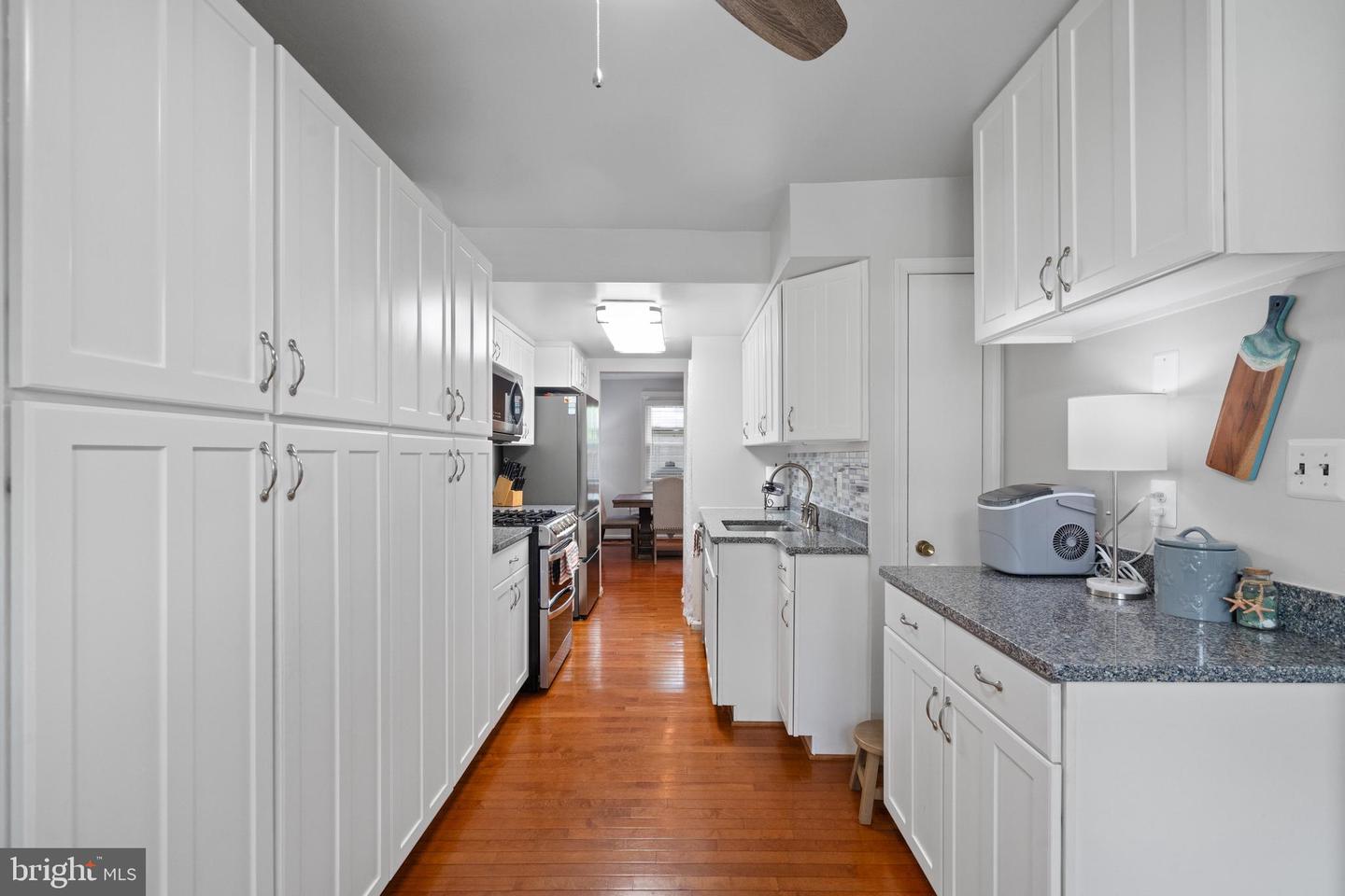 9867 LAKEPOINTE DR, BURKE, Virginia 22015, 3 Bedrooms Bedrooms, ,2 BathroomsBathrooms,Residential,For sale,9867 LAKEPOINTE DR,VAFX2246104 MLS # VAFX2246104
