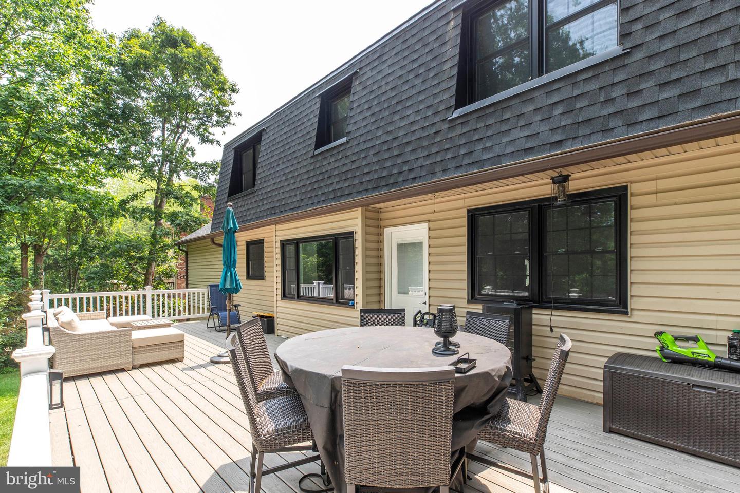 4910 HEVERSHAM CT, FAIRFAX, Virginia 22032, 5 Bedrooms Bedrooms, ,3 BathroomsBathrooms,Residential,For sale,4910 HEVERSHAM CT,VAFX2246162 MLS # VAFX2246162