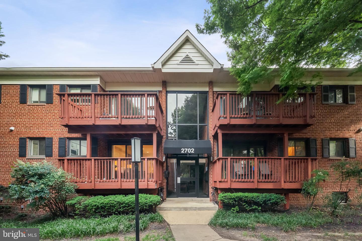 2702 DARTMOUTH RD #3, ALEXANDRIA, Virginia 22314, 2 Bedrooms Bedrooms, ,1 BathroomBathrooms,Residential,For sale,2702 DARTMOUTH RD #3,VAAX2046288 MLS # VAAX2046288