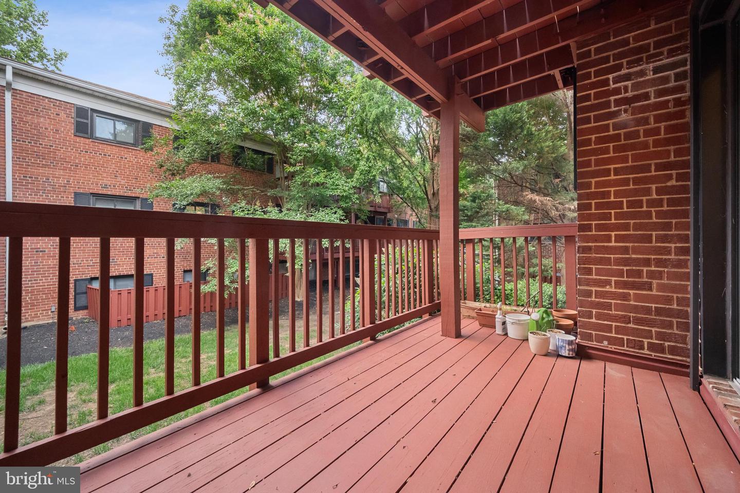 2702 DARTMOUTH RD #3, ALEXANDRIA, Virginia 22314, 2 Bedrooms Bedrooms, ,1 BathroomBathrooms,Residential,For sale,2702 DARTMOUTH RD #3,VAAX2046288 MLS # VAAX2046288
