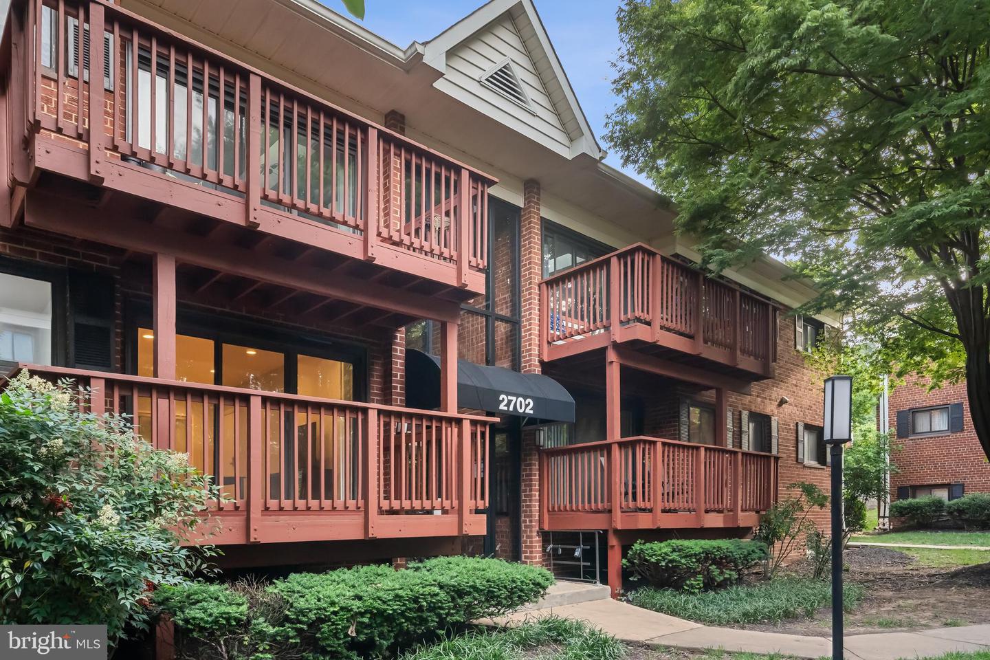 2702 DARTMOUTH RD #3, ALEXANDRIA, Virginia 22314, 2 Bedrooms Bedrooms, ,1 BathroomBathrooms,Residential,For sale,2702 DARTMOUTH RD #3,VAAX2046288 MLS # VAAX2046288