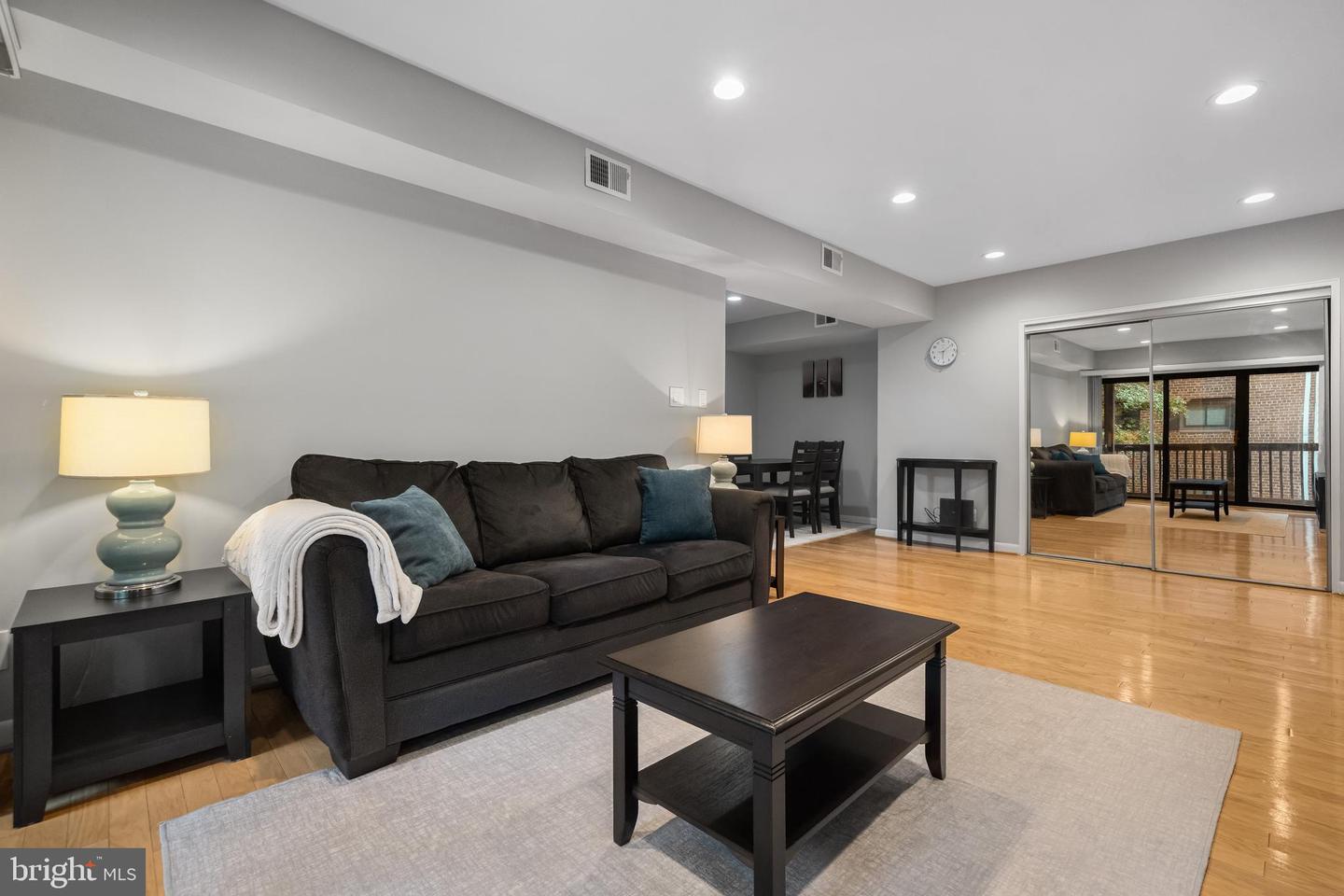 2702 DARTMOUTH RD #3, ALEXANDRIA, Virginia 22314, 2 Bedrooms Bedrooms, ,1 BathroomBathrooms,Residential,For sale,2702 DARTMOUTH RD #3,VAAX2046288 MLS # VAAX2046288