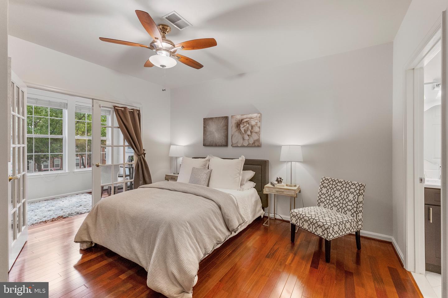 4951 BRENMAN PARK DR #209, ALEXANDRIA, Virginia 22304, 2 Bedrooms Bedrooms, ,2 BathroomsBathrooms,Residential,For sale,4951 BRENMAN PARK DR #209,VAAX2046290 MLS # VAAX2046290