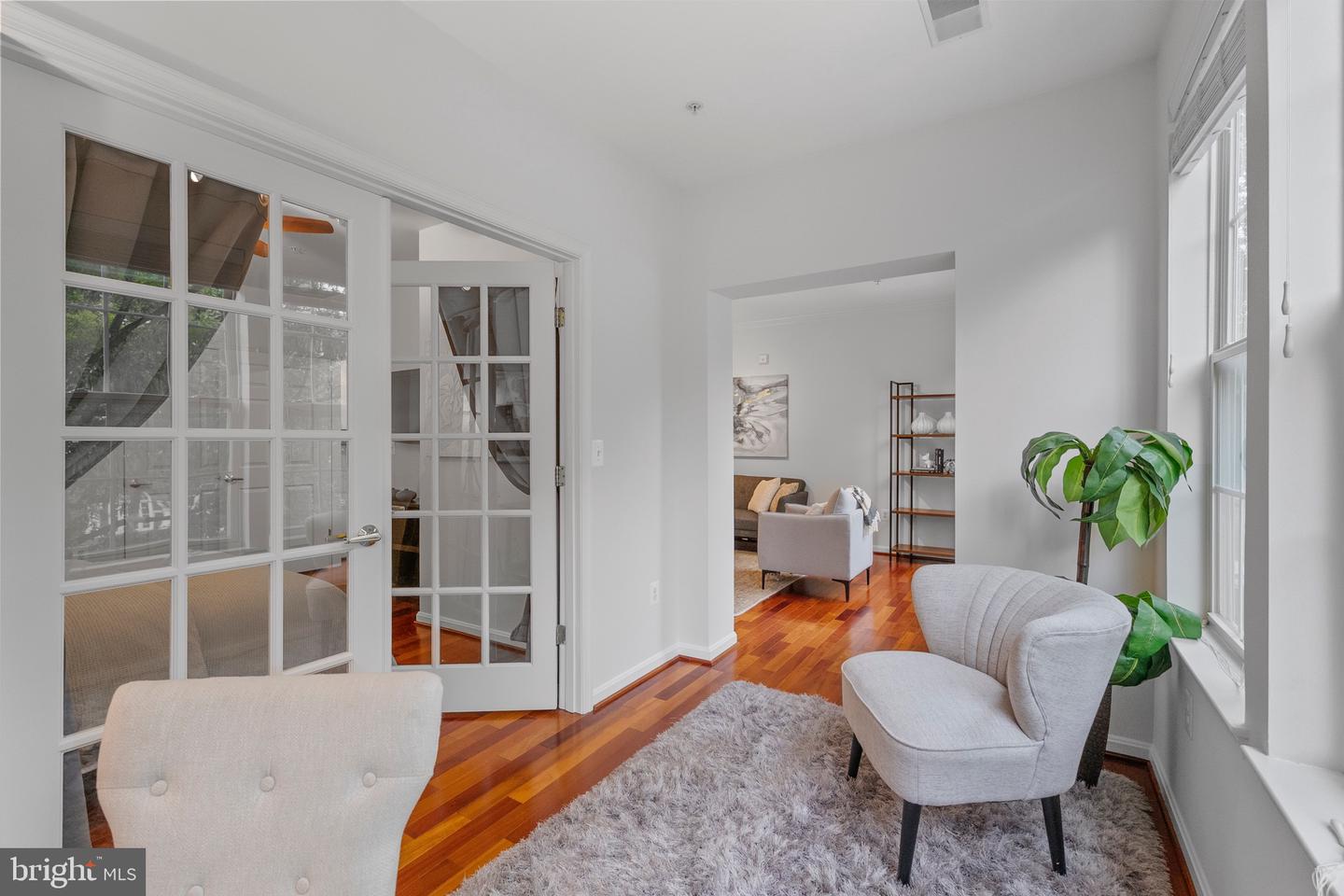 4951 BRENMAN PARK DR #209, ALEXANDRIA, Virginia 22304, 2 Bedrooms Bedrooms, ,2 BathroomsBathrooms,Residential,For sale,4951 BRENMAN PARK DR #209,VAAX2046290 MLS # VAAX2046290