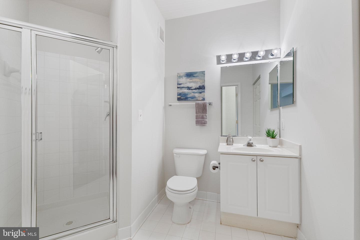 4951 BRENMAN PARK DR #209, ALEXANDRIA, Virginia 22304, 2 Bedrooms Bedrooms, ,2 BathroomsBathrooms,Residential,For sale,4951 BRENMAN PARK DR #209,VAAX2046290 MLS # VAAX2046290