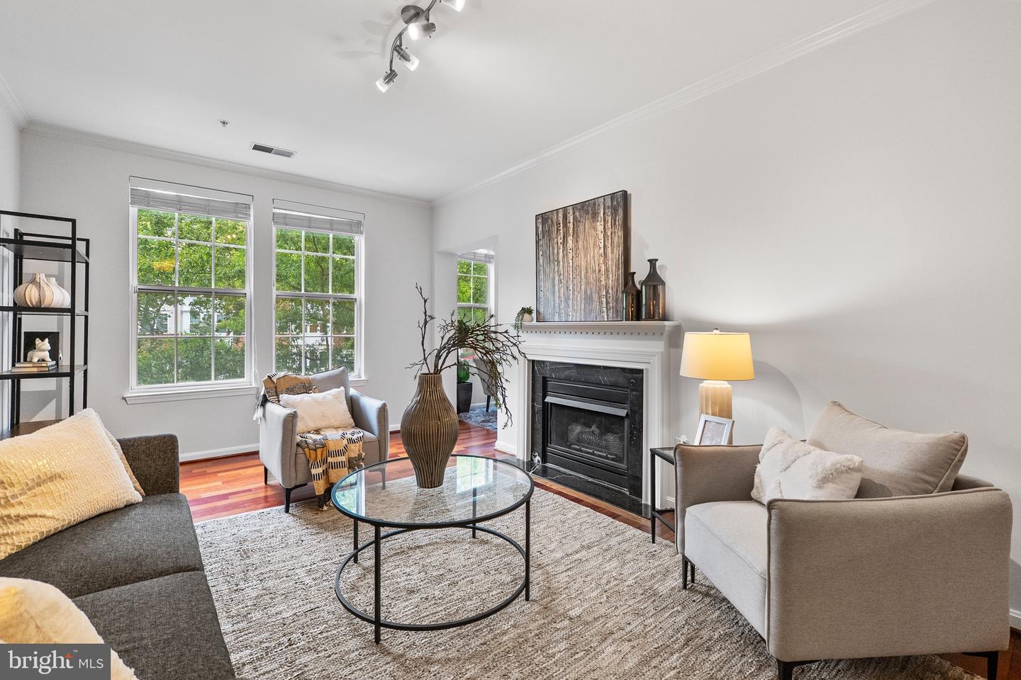 4951 BRENMAN PARK DR #209, ALEXANDRIA, Virginia 22304, 2 Bedrooms Bedrooms, ,2 BathroomsBathrooms,Residential,For sale,4951 BRENMAN PARK DR #209,VAAX2046290 MLS # VAAX2046290