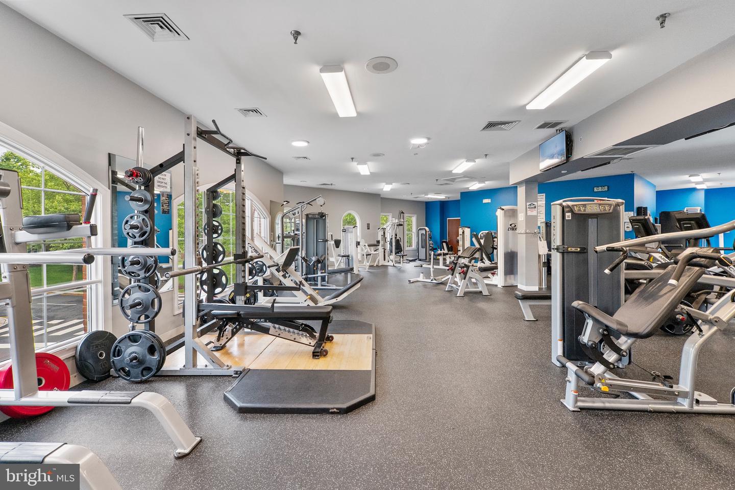 4951 BRENMAN PARK DR #209, ALEXANDRIA, Virginia 22304, 2 Bedrooms Bedrooms, ,2 BathroomsBathrooms,Residential,For sale,4951 BRENMAN PARK DR #209,VAAX2046290 MLS # VAAX2046290