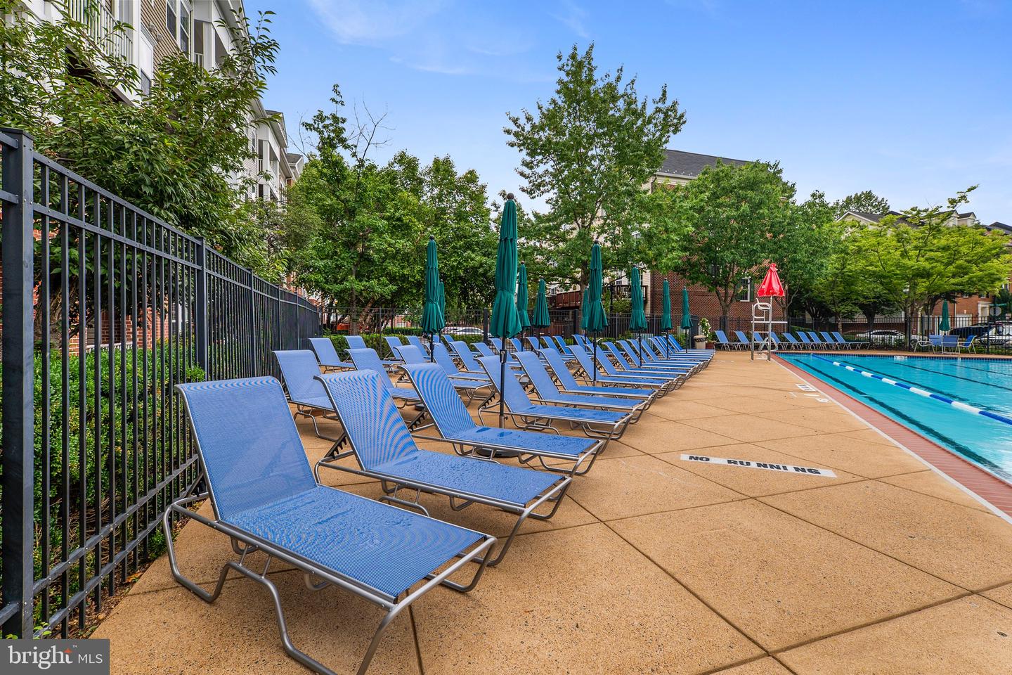 4951 BRENMAN PARK DR #209, ALEXANDRIA, Virginia 22304, 2 Bedrooms Bedrooms, ,2 BathroomsBathrooms,Residential,For sale,4951 BRENMAN PARK DR #209,VAAX2046290 MLS # VAAX2046290