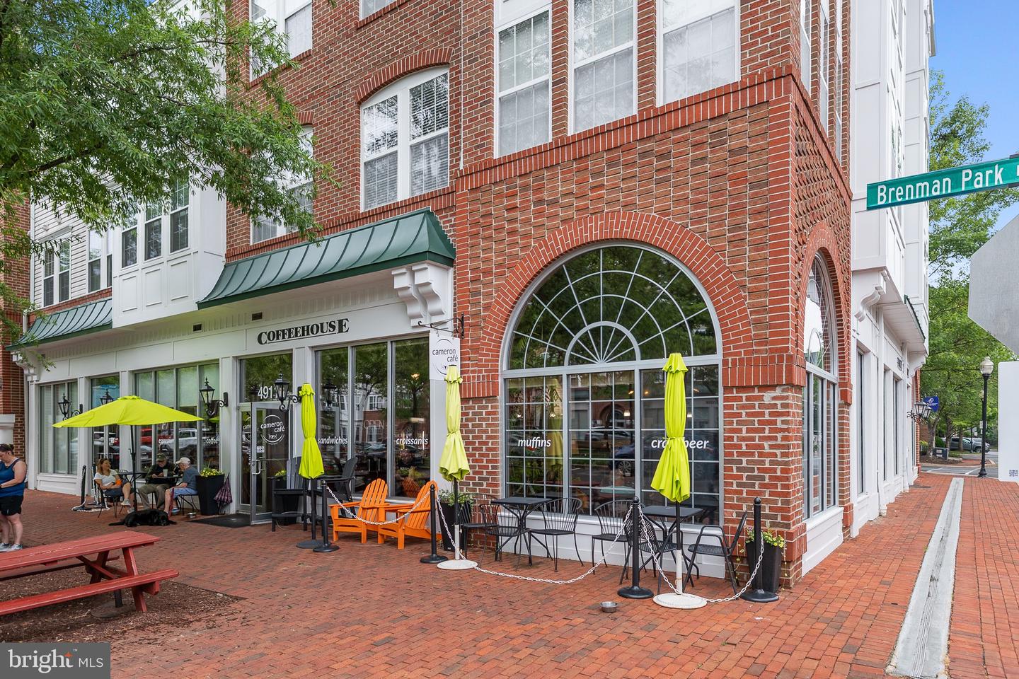 4951 BRENMAN PARK DR #209, ALEXANDRIA, Virginia 22304, 2 Bedrooms Bedrooms, ,2 BathroomsBathrooms,Residential,For sale,4951 BRENMAN PARK DR #209,VAAX2046290 MLS # VAAX2046290