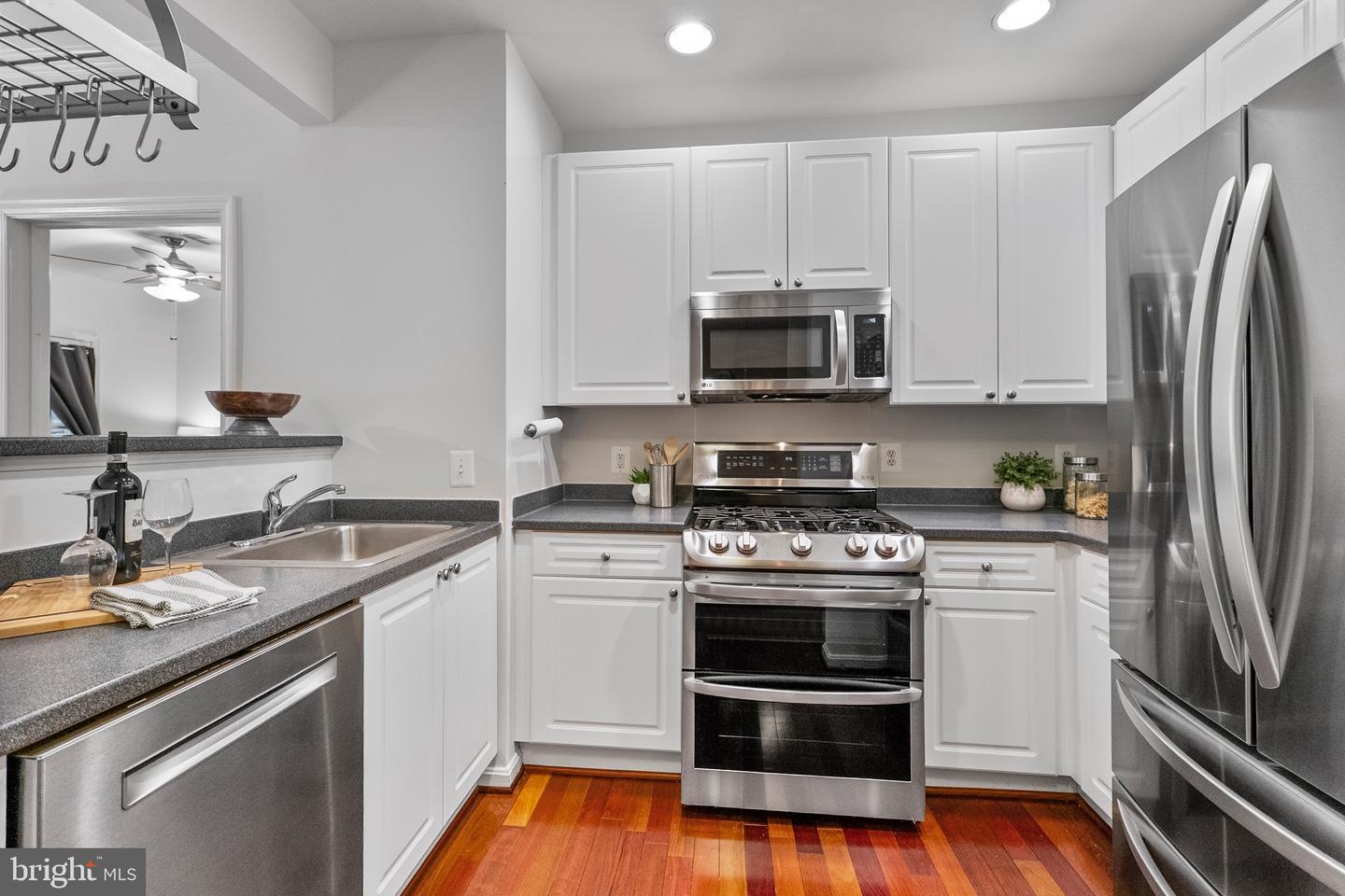 4951 BRENMAN PARK DR #209, ALEXANDRIA, Virginia 22304, 2 Bedrooms Bedrooms, ,2 BathroomsBathrooms,Residential,For sale,4951 BRENMAN PARK DR #209,VAAX2046290 MLS # VAAX2046290