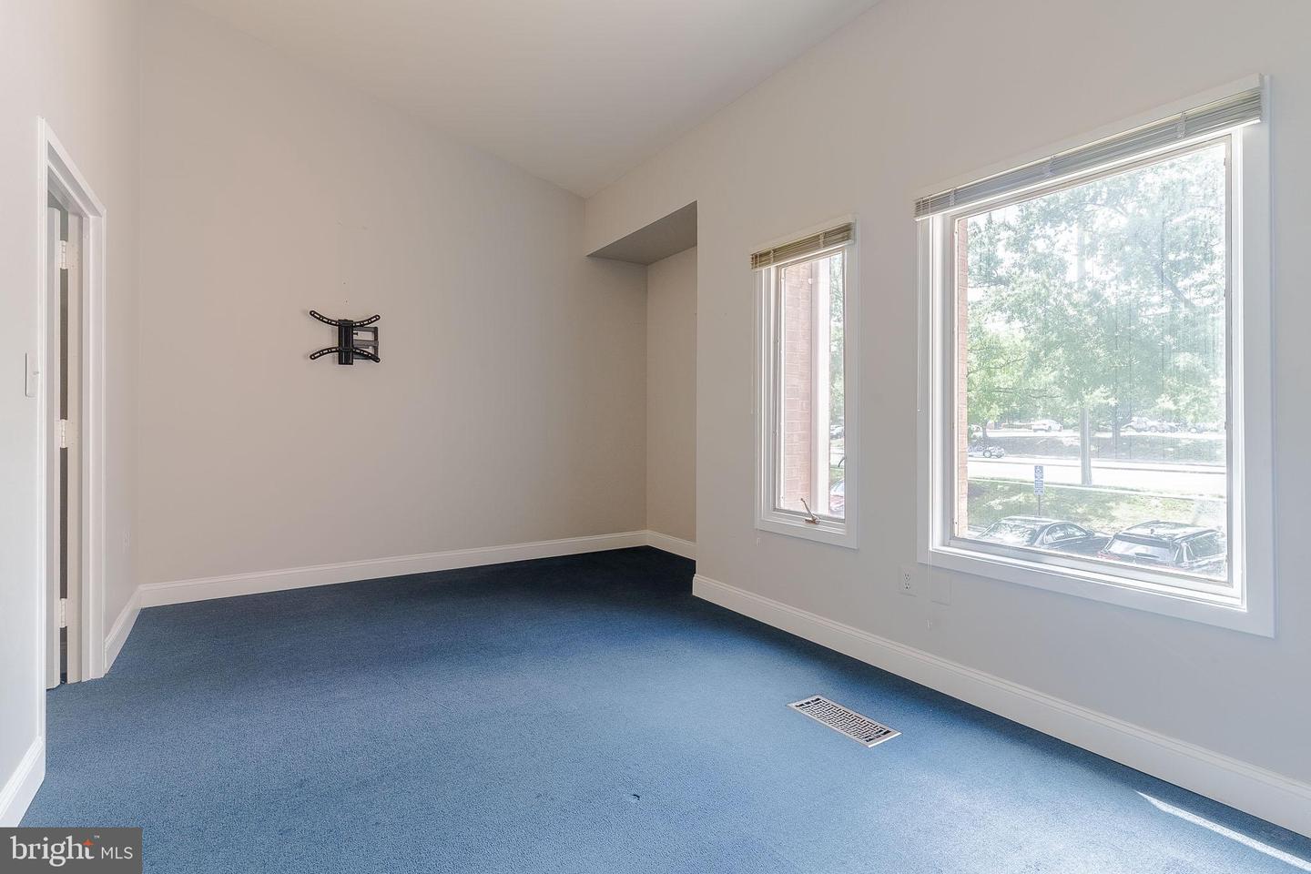9316-E OLD KEENE MILL RD #9316E, BURKE, Virginia 22015, ,Land,For sale,9316-E OLD KEENE MILL RD #9316E,VAFX2240666 MLS # VAFX2240666