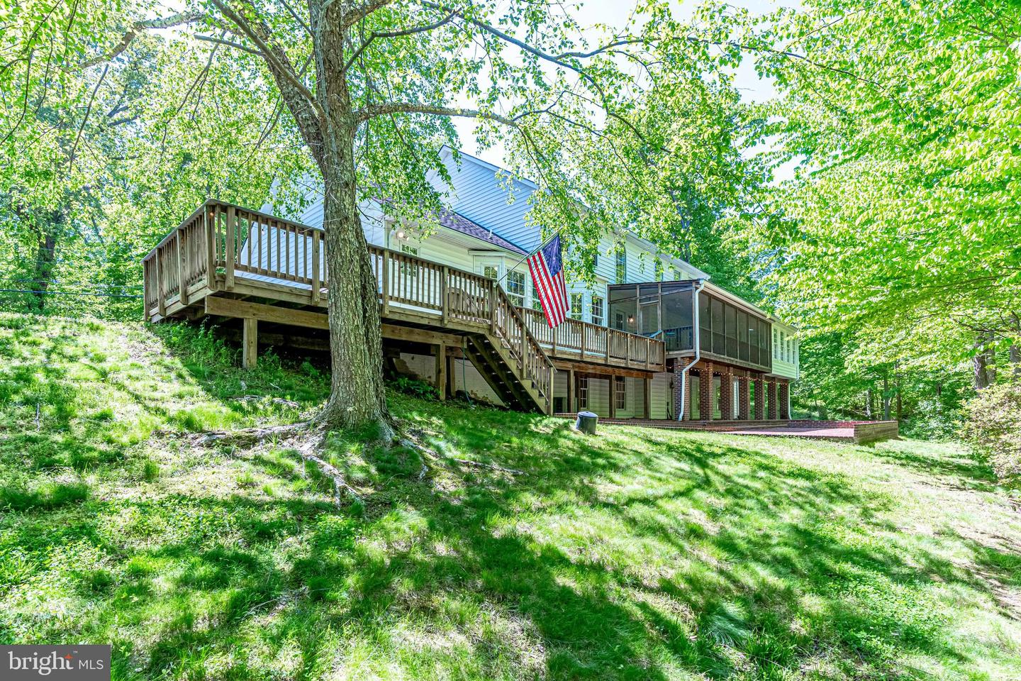 7802 CREEKSIDE VIEW LN, SPRINGFIELD, Virginia 22153, 5 Bedrooms Bedrooms, ,4 BathroomsBathrooms,Residential,For sale,7802 CREEKSIDE VIEW LN,VAFX2246700 MLS # VAFX2246700