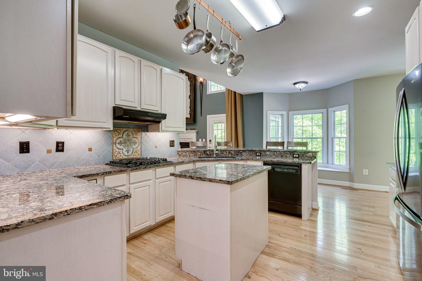 7802 CREEKSIDE VIEW LN, SPRINGFIELD, Virginia 22153, 5 Bedrooms Bedrooms, ,4 BathroomsBathrooms,Residential,For sale,7802 CREEKSIDE VIEW LN,VAFX2246700 MLS # VAFX2246700