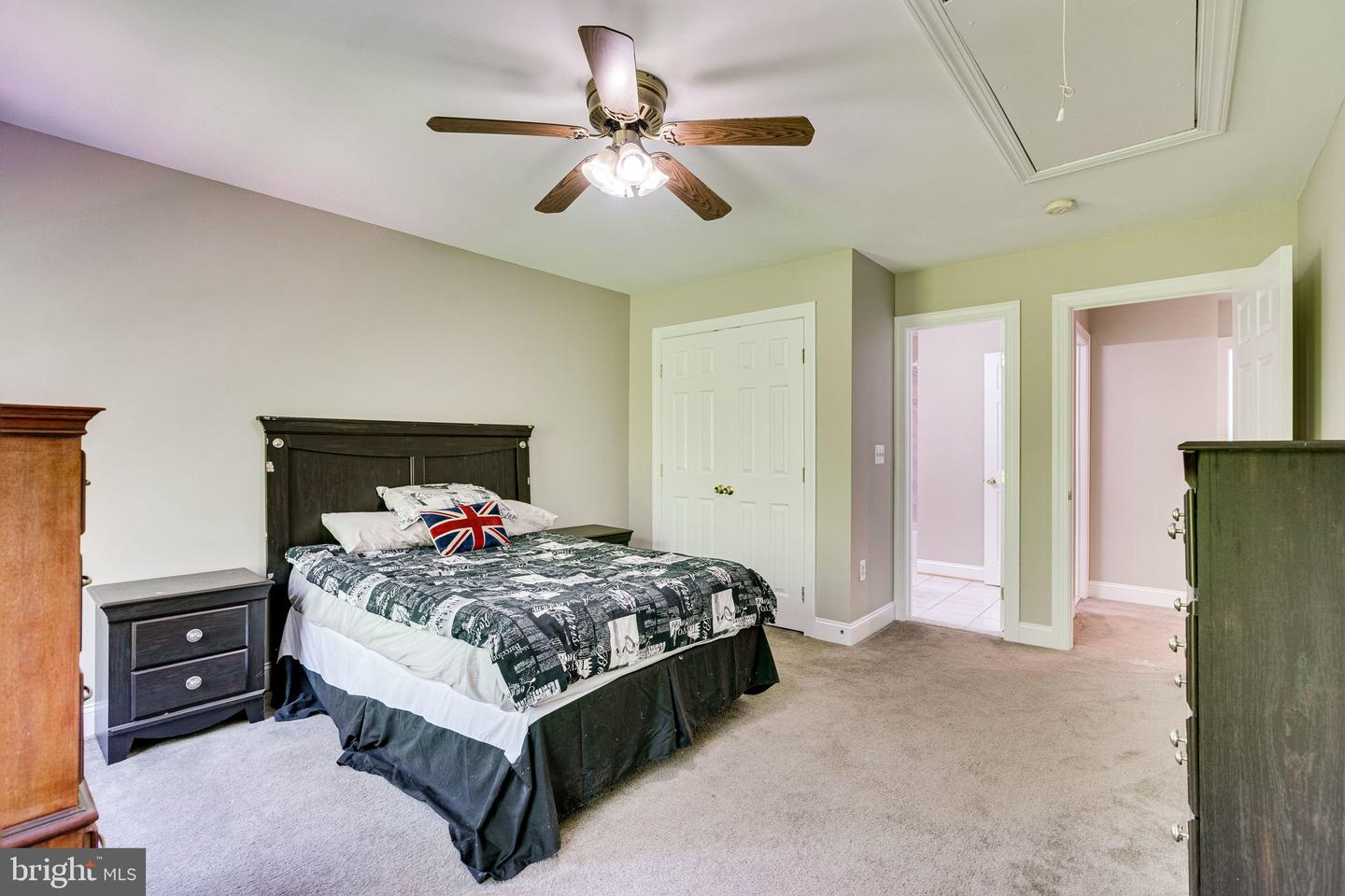 7802 CREEKSIDE VIEW LN, SPRINGFIELD, Virginia 22153, 5 Bedrooms Bedrooms, ,4 BathroomsBathrooms,Residential,For sale,7802 CREEKSIDE VIEW LN,VAFX2246700 MLS # VAFX2246700