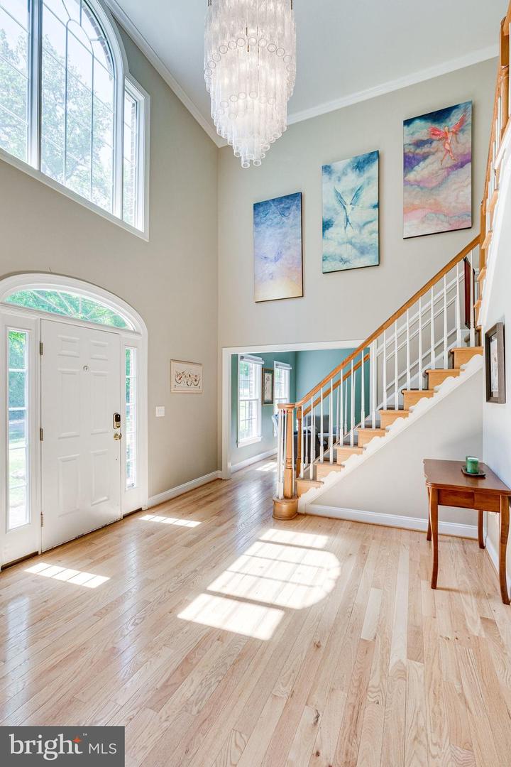 7802 CREEKSIDE VIEW LN, SPRINGFIELD, Virginia 22153, 5 Bedrooms Bedrooms, ,4 BathroomsBathrooms,Residential,For sale,7802 CREEKSIDE VIEW LN,VAFX2246700 MLS # VAFX2246700