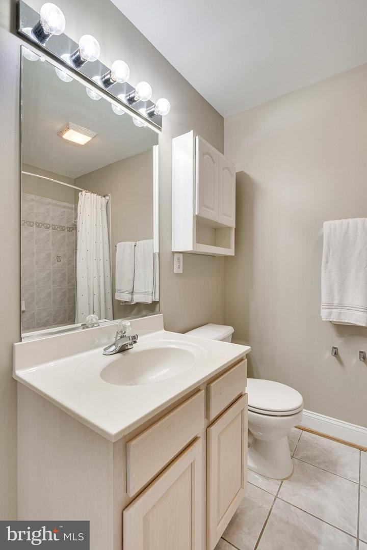 7802 CREEKSIDE VIEW LN, SPRINGFIELD, Virginia 22153, 5 Bedrooms Bedrooms, ,4 BathroomsBathrooms,Residential,For sale,7802 CREEKSIDE VIEW LN,VAFX2246700 MLS # VAFX2246700