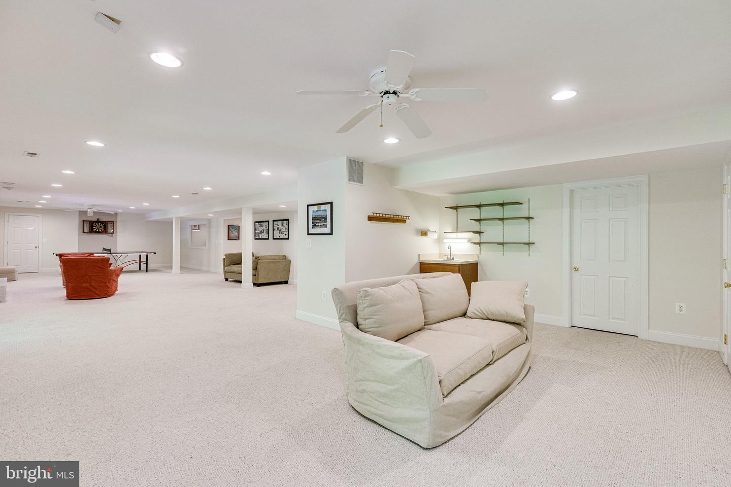 7802 CREEKSIDE VIEW LN, SPRINGFIELD, Virginia 22153, 5 Bedrooms Bedrooms, ,4 BathroomsBathrooms,Residential,For sale,7802 CREEKSIDE VIEW LN,VAFX2246700 MLS # VAFX2246700