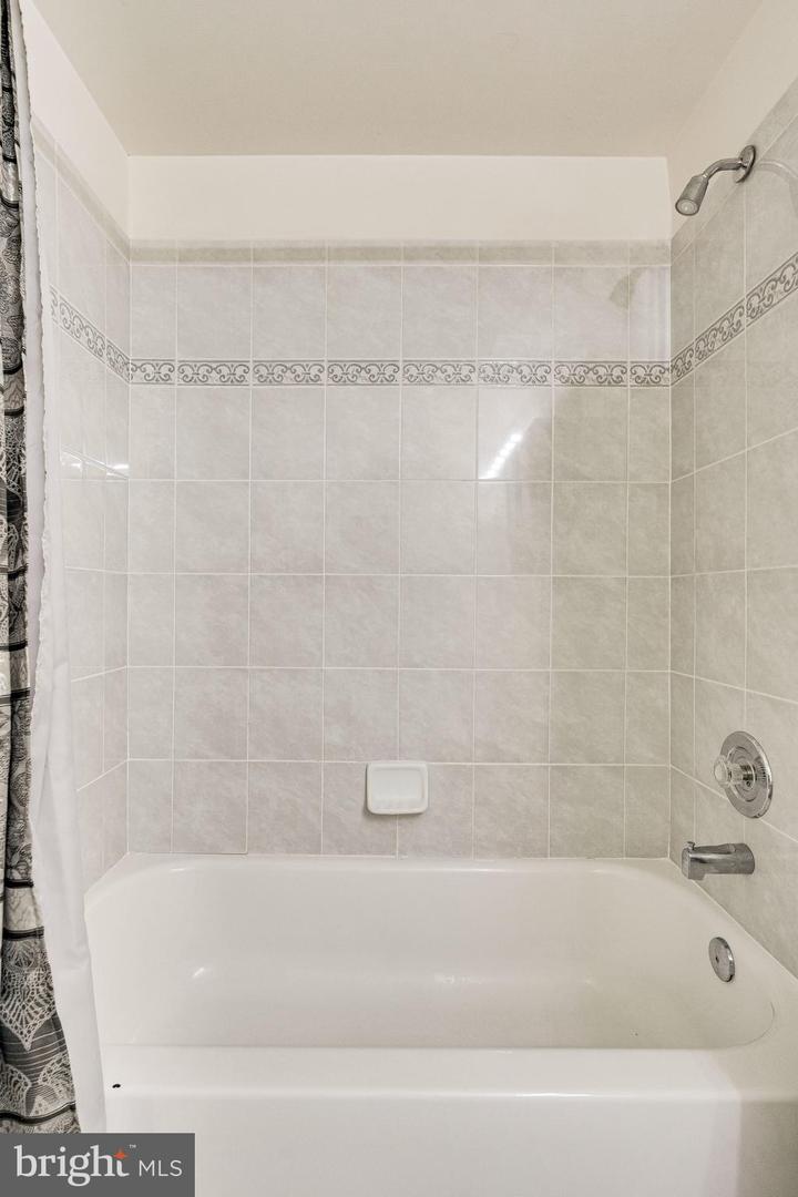 7802 CREEKSIDE VIEW LN, SPRINGFIELD, Virginia 22153, 5 Bedrooms Bedrooms, ,4 BathroomsBathrooms,Residential,For sale,7802 CREEKSIDE VIEW LN,VAFX2246700 MLS # VAFX2246700
