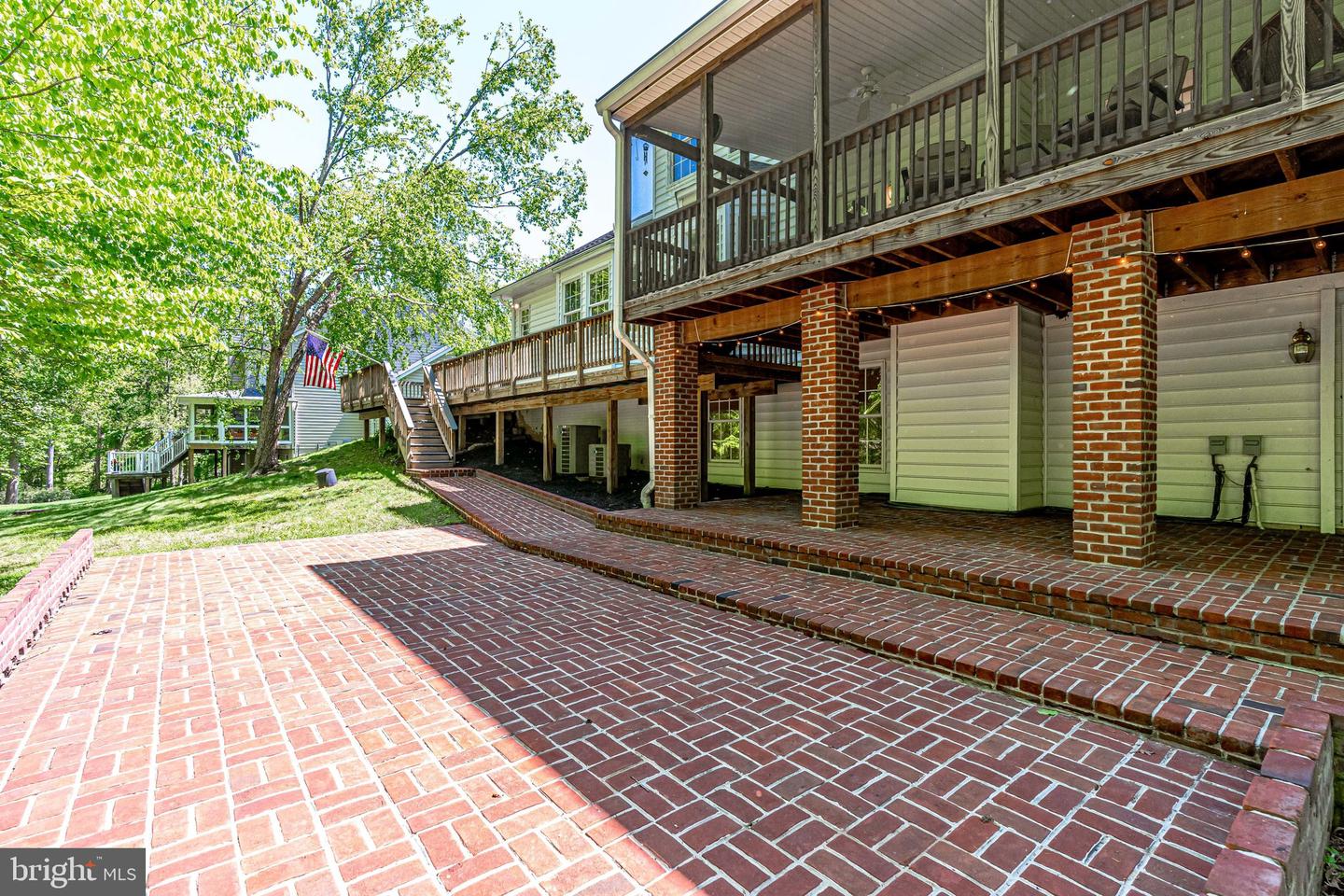 7802 CREEKSIDE VIEW LN, SPRINGFIELD, Virginia 22153, 5 Bedrooms Bedrooms, ,4 BathroomsBathrooms,Residential,For sale,7802 CREEKSIDE VIEW LN,VAFX2246700 MLS # VAFX2246700