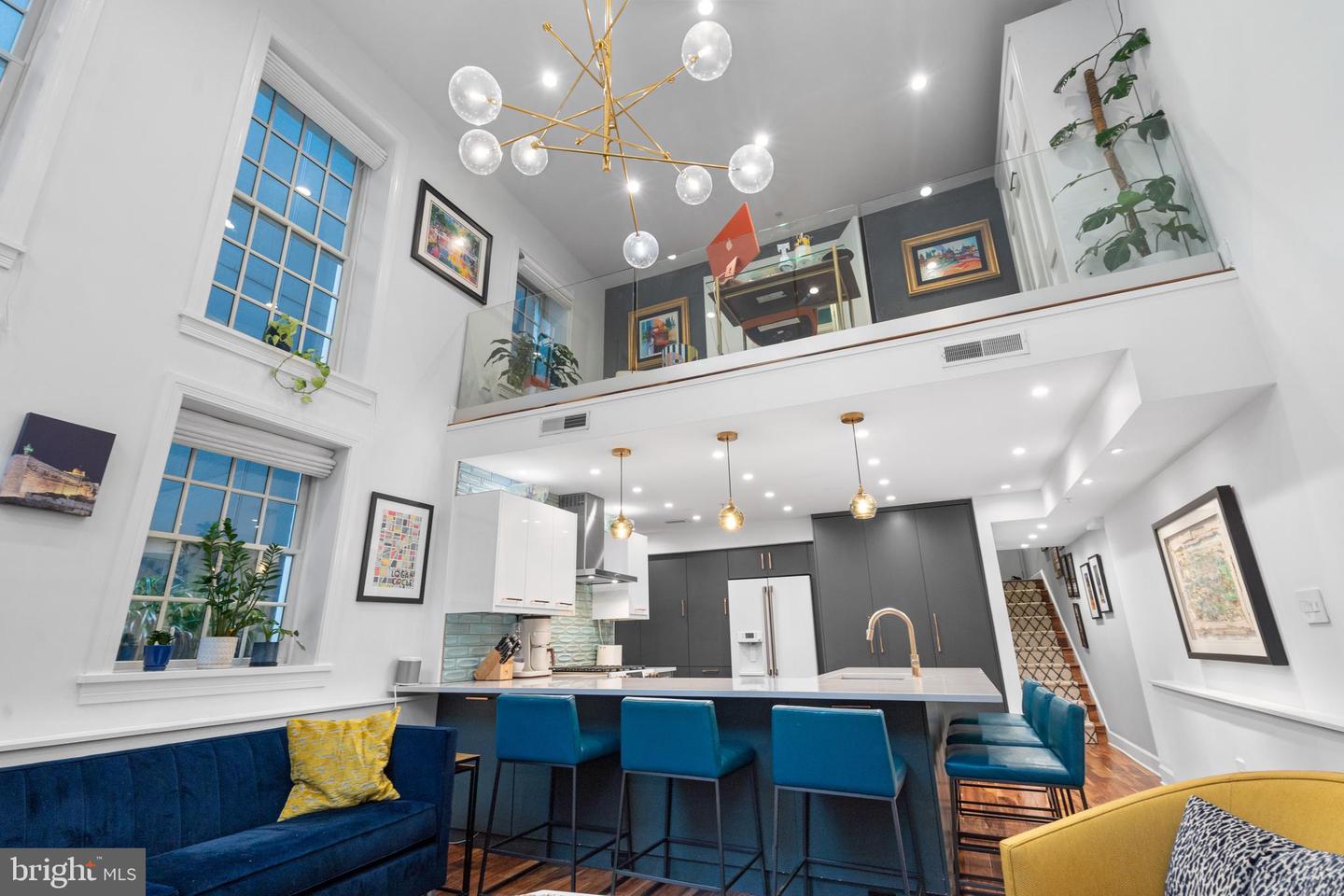 1111 M ST NW #2, WASHINGTON, District Of Columbia 20005, 2 Bedrooms Bedrooms, ,2 BathroomsBathrooms,Residential,For sale,1111 M ST NW #2,DCDC2205236 MLS # DCDC2205236