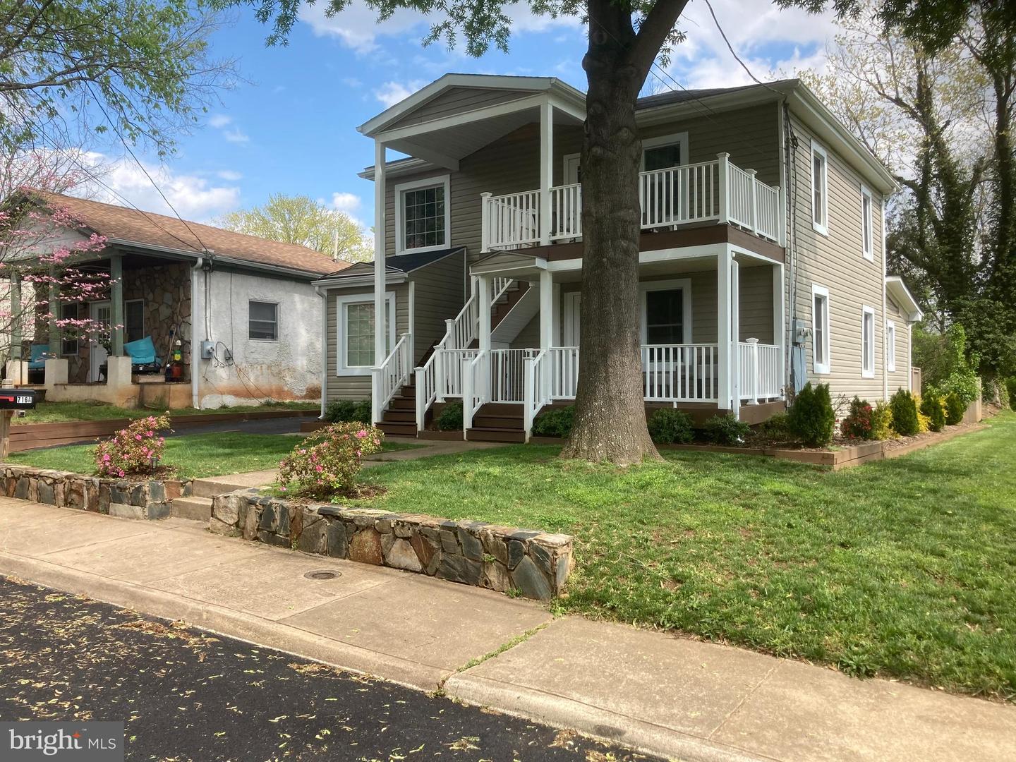 716 1ST ST, CHARLOTTESVILLE, Virginia 22902, 4 Bedrooms Bedrooms, ,2 BathroomsBathrooms,Residential,For sale,716 1ST ST,VACO2000182 MLS # VACO2000182