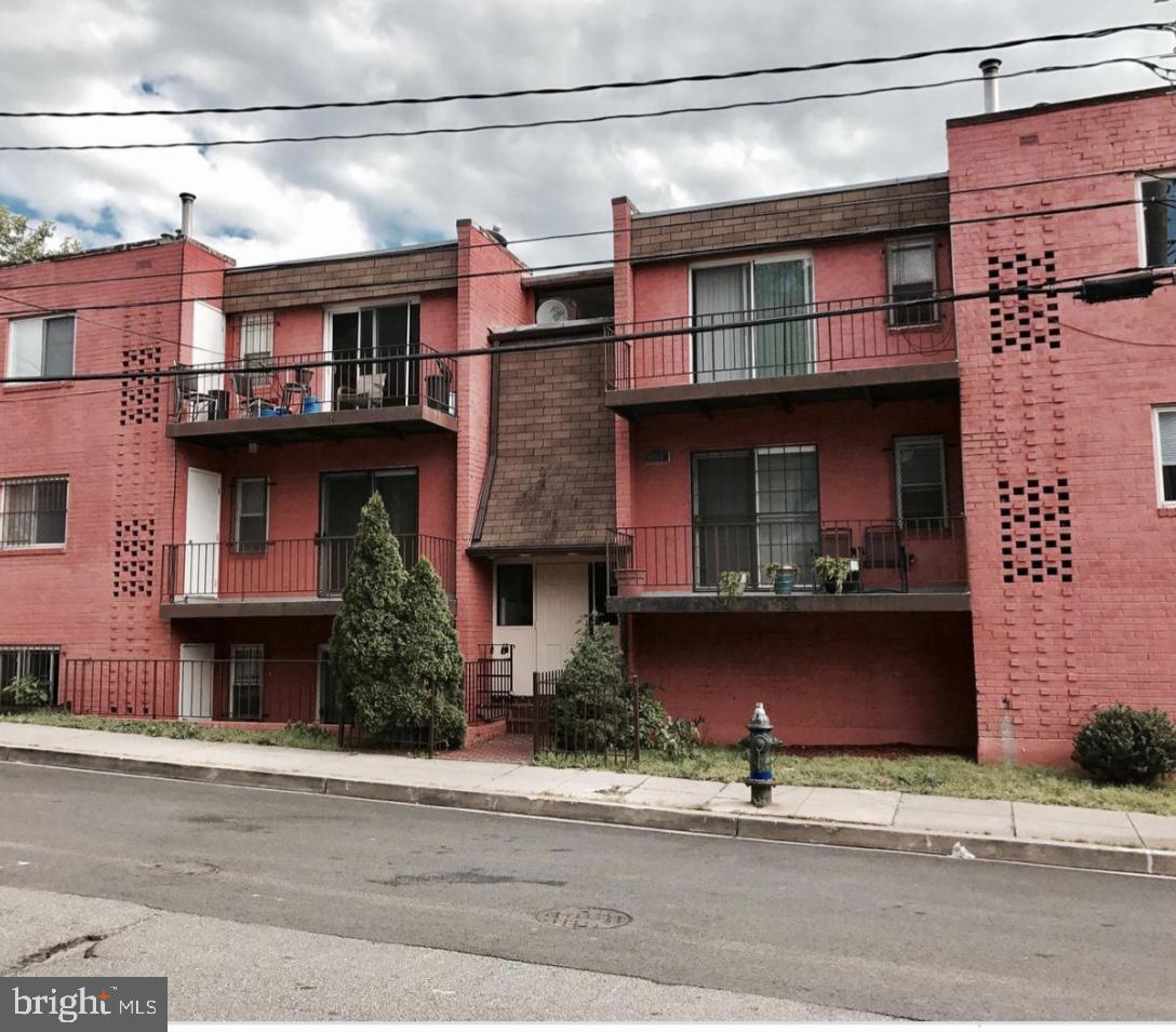 5009 D ST SE #202, WASHINGTON, District Of Columbia 20019, 2 Bedrooms Bedrooms, ,1 BathroomBathrooms,Residential,For sale,5009 D ST SE #202,DCDC2205360 MLS # DCDC2205360