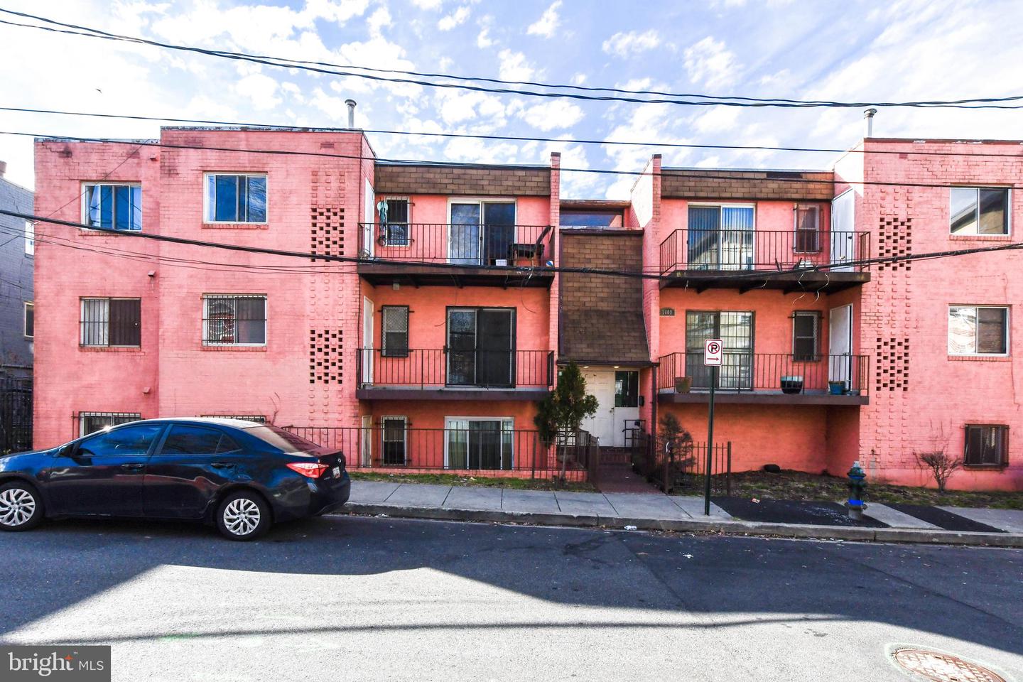 5009 D ST SE #202, WASHINGTON, District Of Columbia 20019, 2 Bedrooms Bedrooms, ,1 BathroomBathrooms,Residential,For sale,5009 D ST SE #202,DCDC2205360 MLS # DCDC2205360