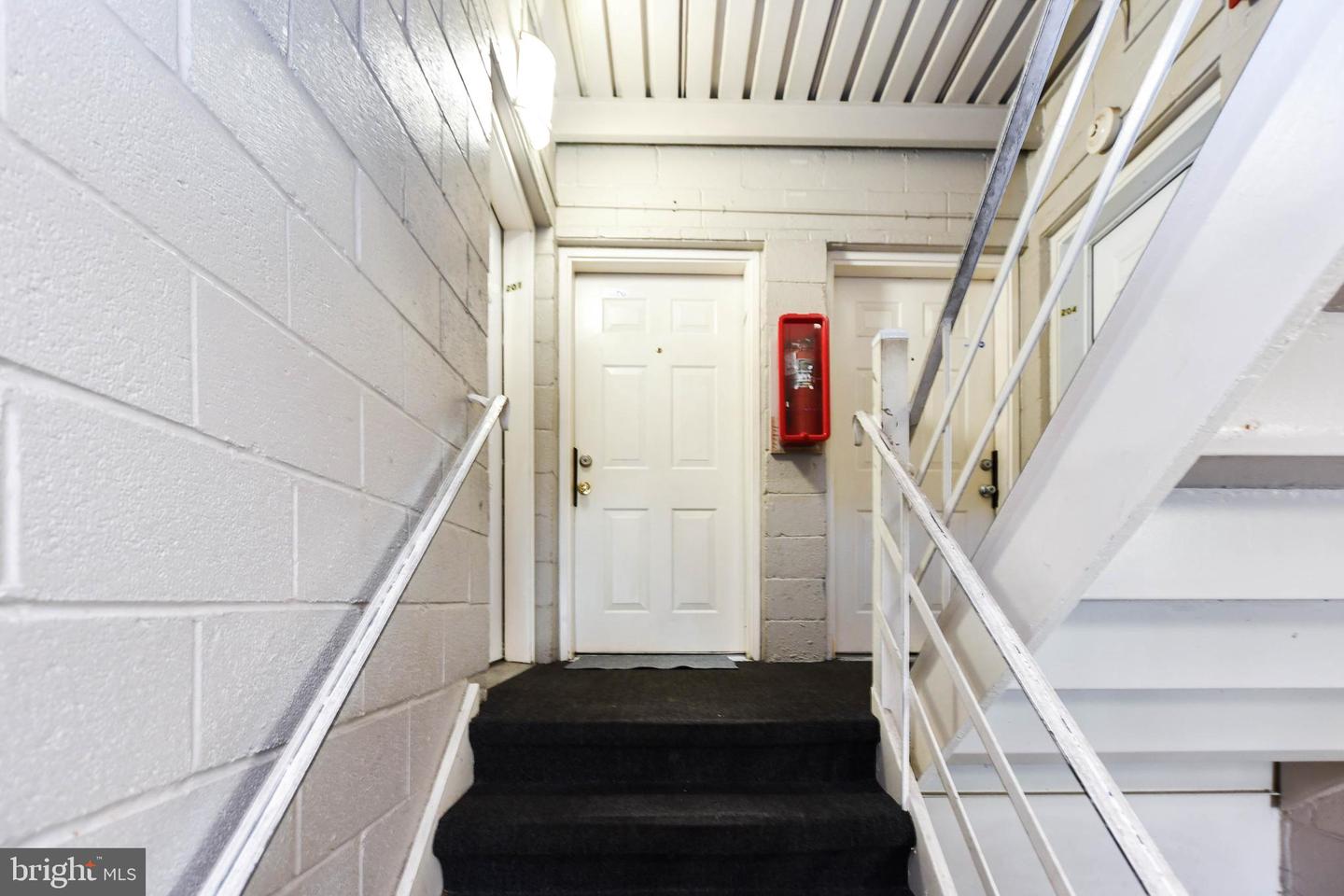 5009 D ST SE #202, WASHINGTON, District Of Columbia 20019, 2 Bedrooms Bedrooms, ,1 BathroomBathrooms,Residential,For sale,5009 D ST SE #202,DCDC2205360 MLS # DCDC2205360