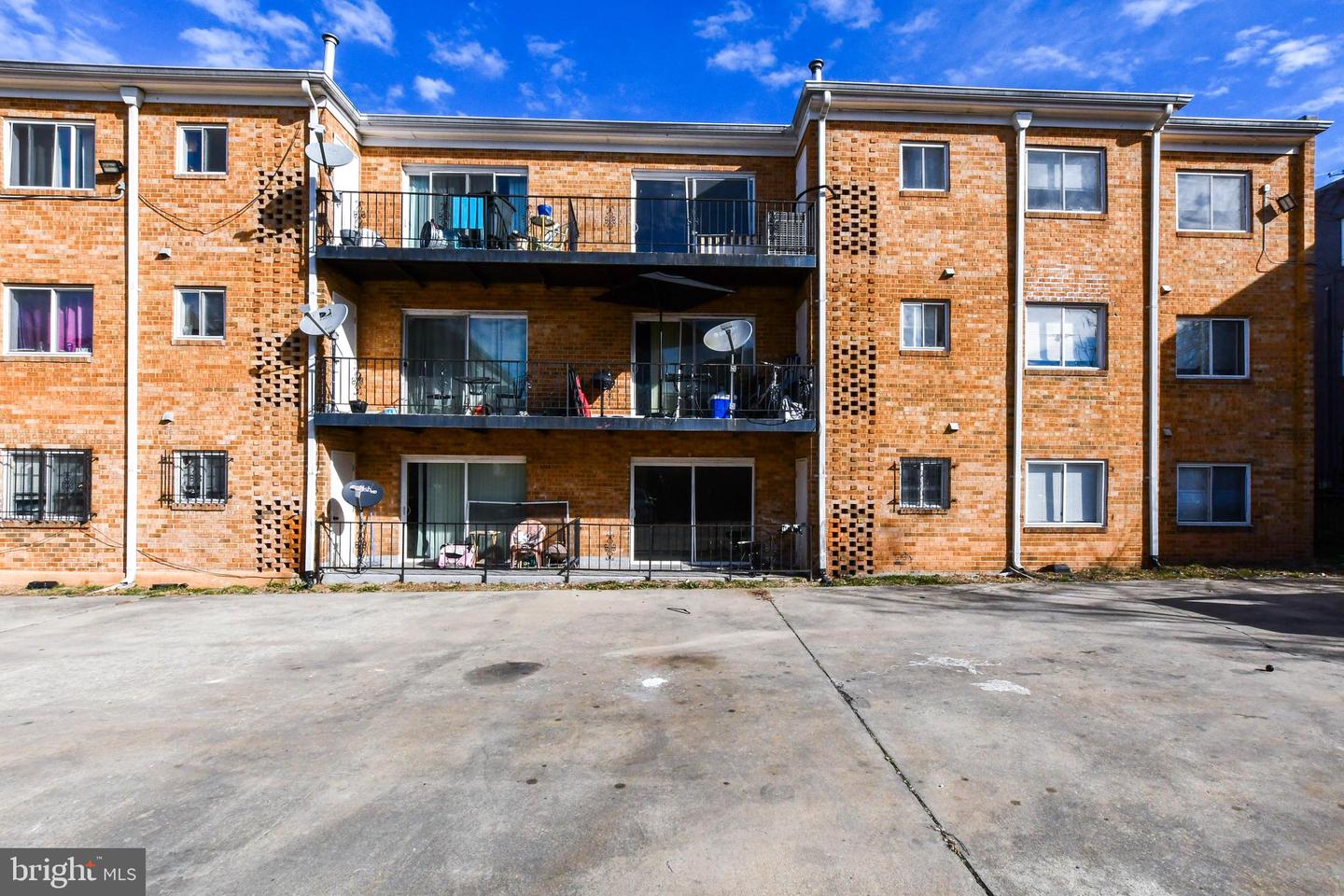 5009 D ST SE #202, WASHINGTON, District Of Columbia 20019, 2 Bedrooms Bedrooms, ,1 BathroomBathrooms,Residential,For sale,5009 D ST SE #202,DCDC2205360 MLS # DCDC2205360