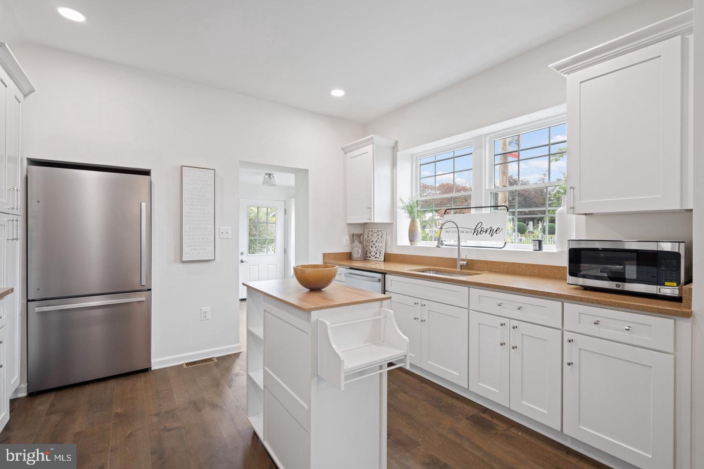 201 PARKWAY ST, WINCHESTER, Virginia 22601, 4 Bedrooms Bedrooms, ,4 BathroomsBathrooms,Residential,For sale,201 PARKWAY ST,VAWI2007954 MLS # VAWI2007954
