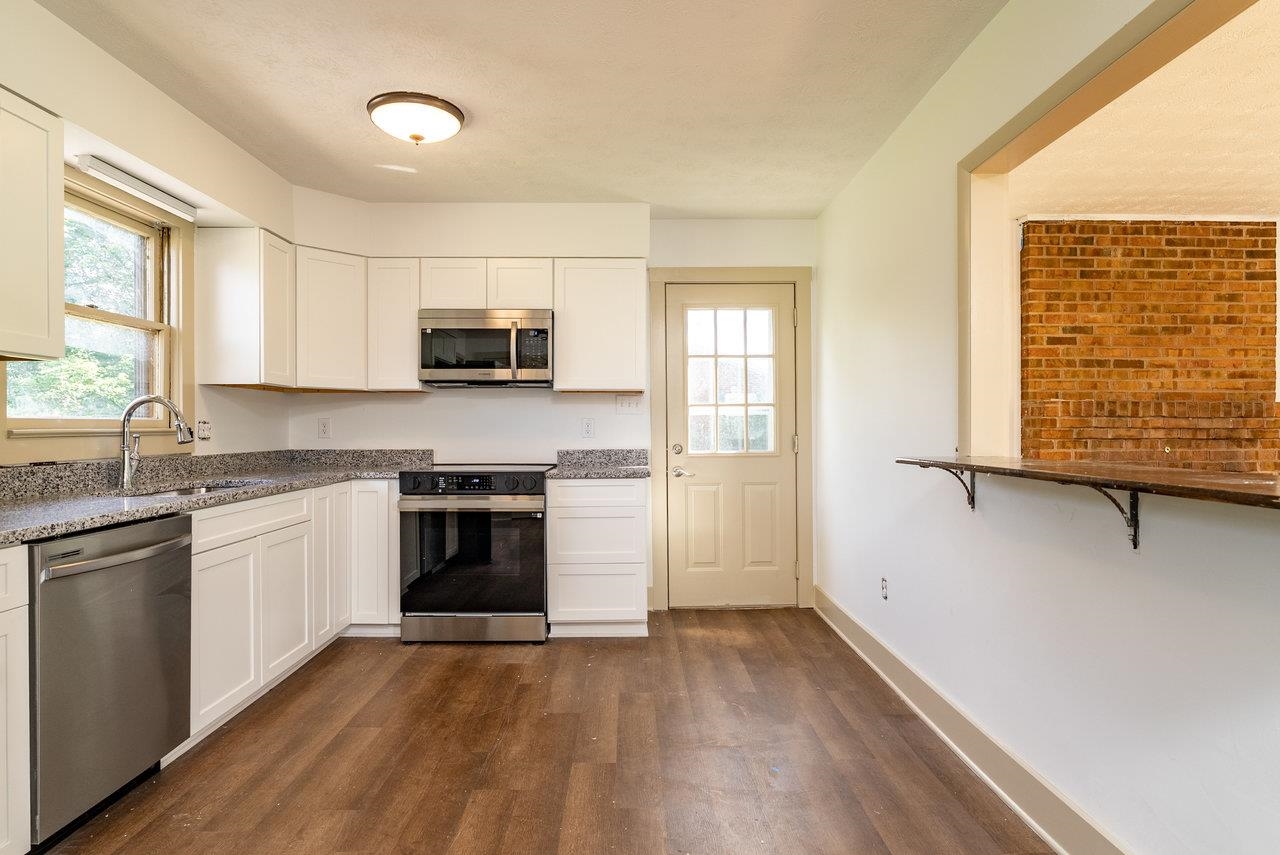 192 JACKSON AVE, NEW MARKET, Virginia 22844, 4 Bedrooms Bedrooms, ,2 BathroomsBathrooms,Residential,192 JACKSON AVE,665655 MLS # 665655