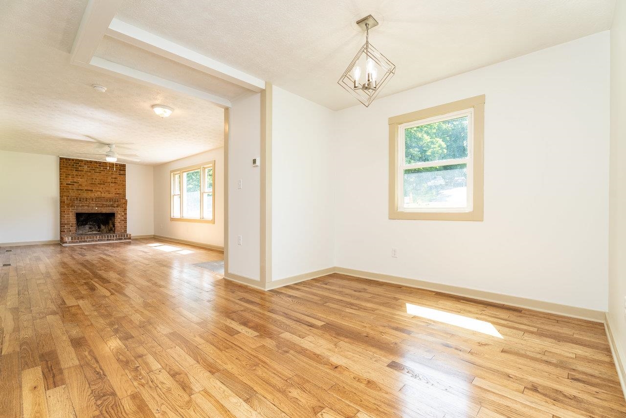 192 JACKSON AVE, NEW MARKET, Virginia 22844, 4 Bedrooms Bedrooms, ,2 BathroomsBathrooms,Residential,192 JACKSON AVE,665655 MLS # 665655