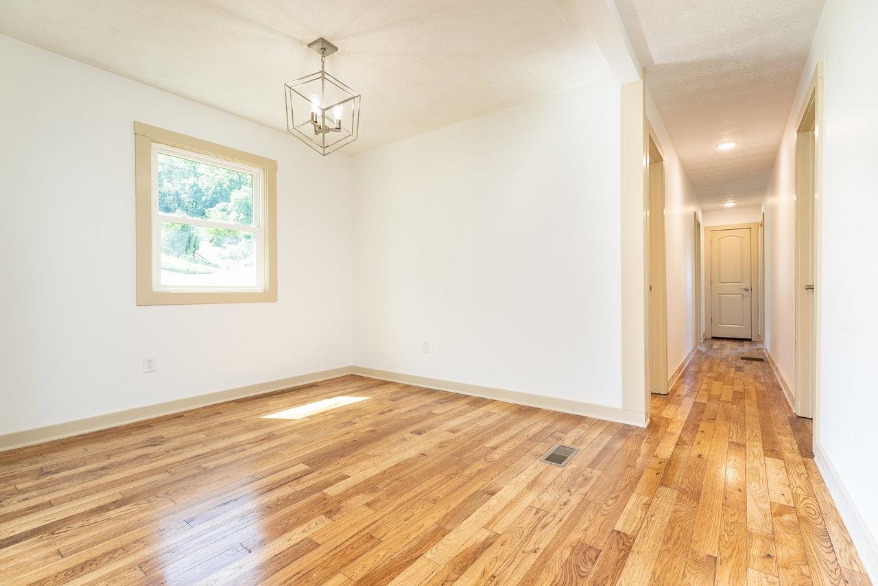 192 JACKSON AVE, NEW MARKET, Virginia 22844, 4 Bedrooms Bedrooms, ,2 BathroomsBathrooms,Residential,192 JACKSON AVE,665655 MLS # 665655