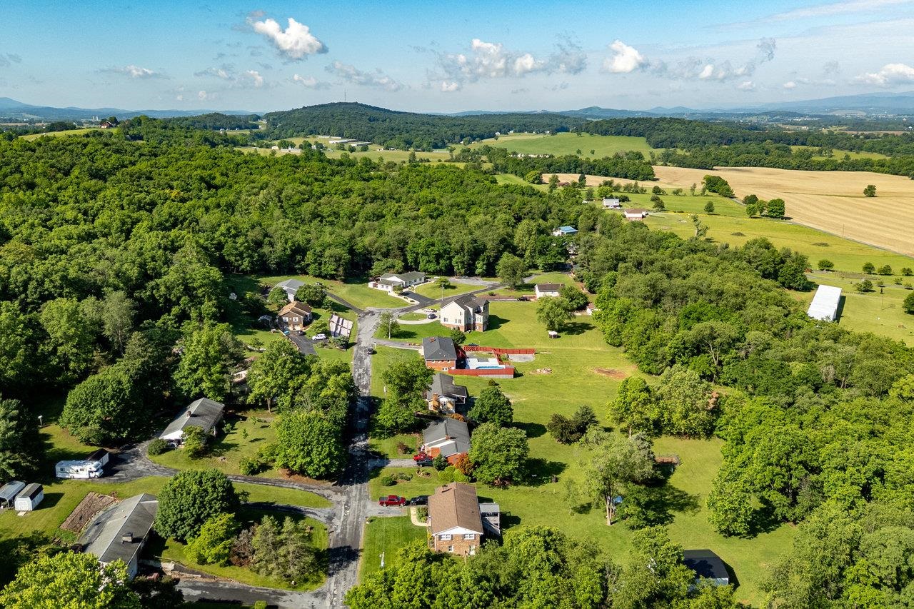 192 JACKSON AVE, NEW MARKET, Virginia 22844, 4 Bedrooms Bedrooms, ,2 BathroomsBathrooms,Residential,192 JACKSON AVE,665655 MLS # 665655