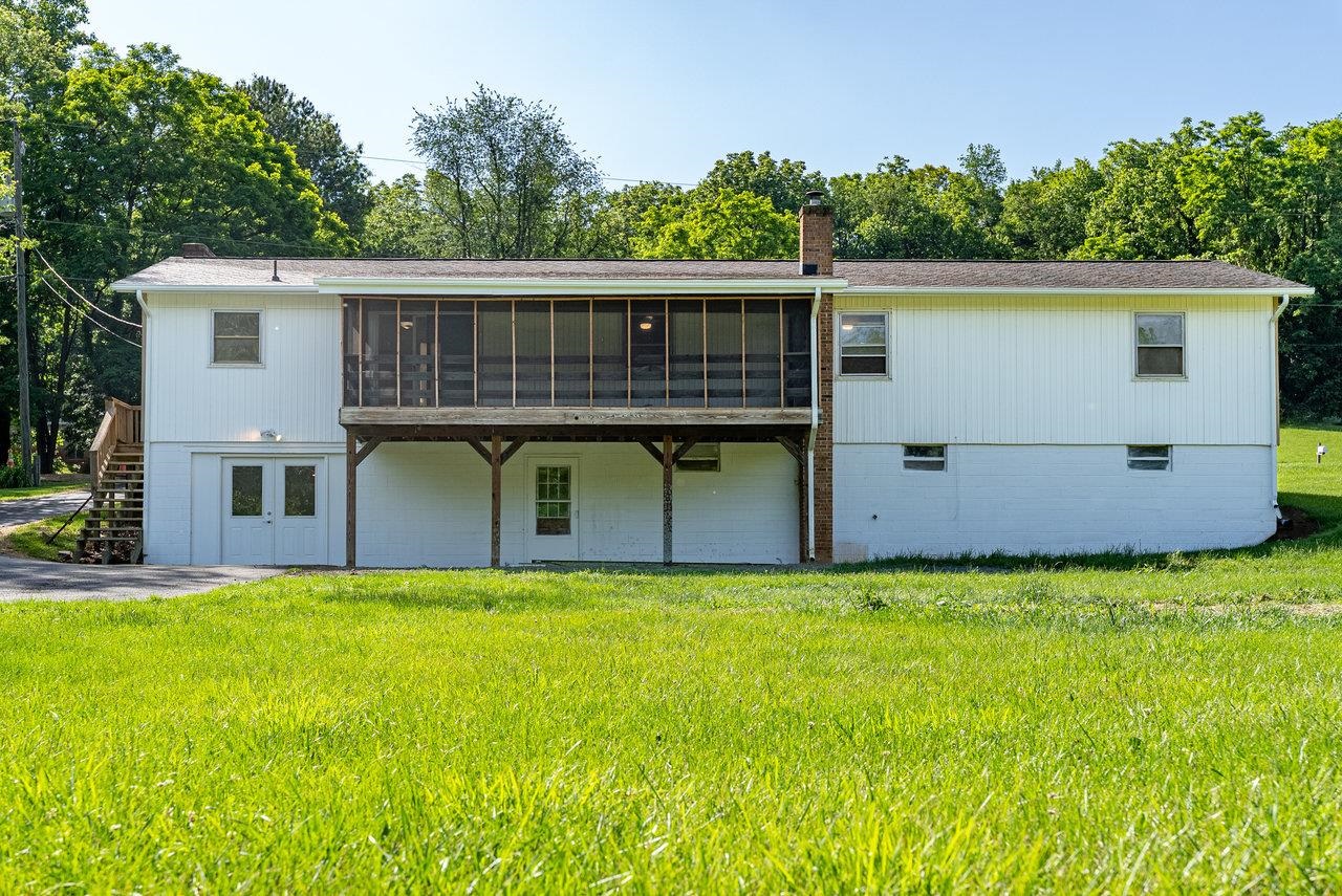 192 JACKSON AVE, NEW MARKET, Virginia 22844, 4 Bedrooms Bedrooms, ,2 BathroomsBathrooms,Residential,192 JACKSON AVE,665655 MLS # 665655